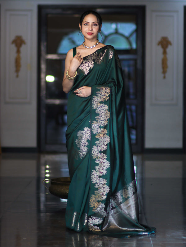 Banarasee Handloom Plain Semi Silk Saree With Zari Border-Deep Green