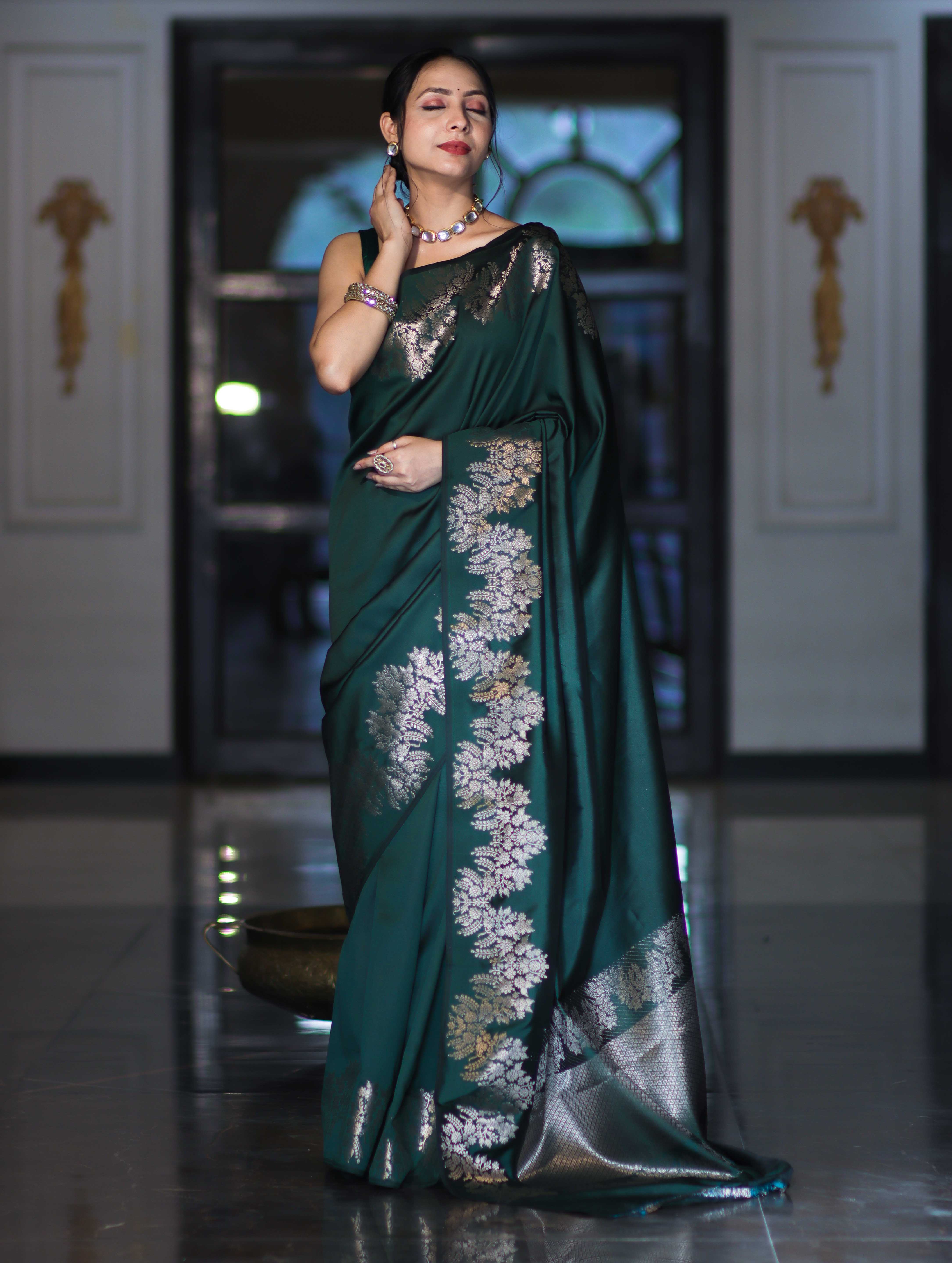 Banarasee Handloom Plain Semi Silk Saree With Zari Border-Deep Green