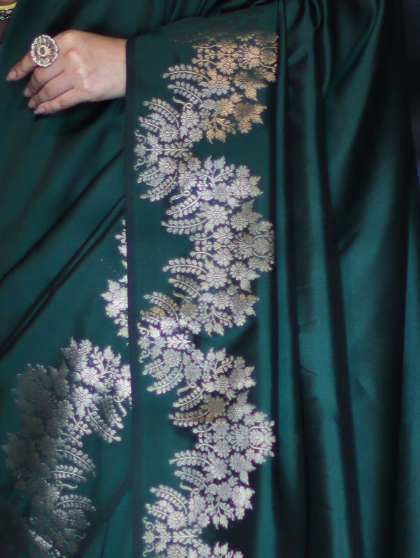 Banarasee Handloom Plain Semi Silk Saree With Zari Border-Deep Green