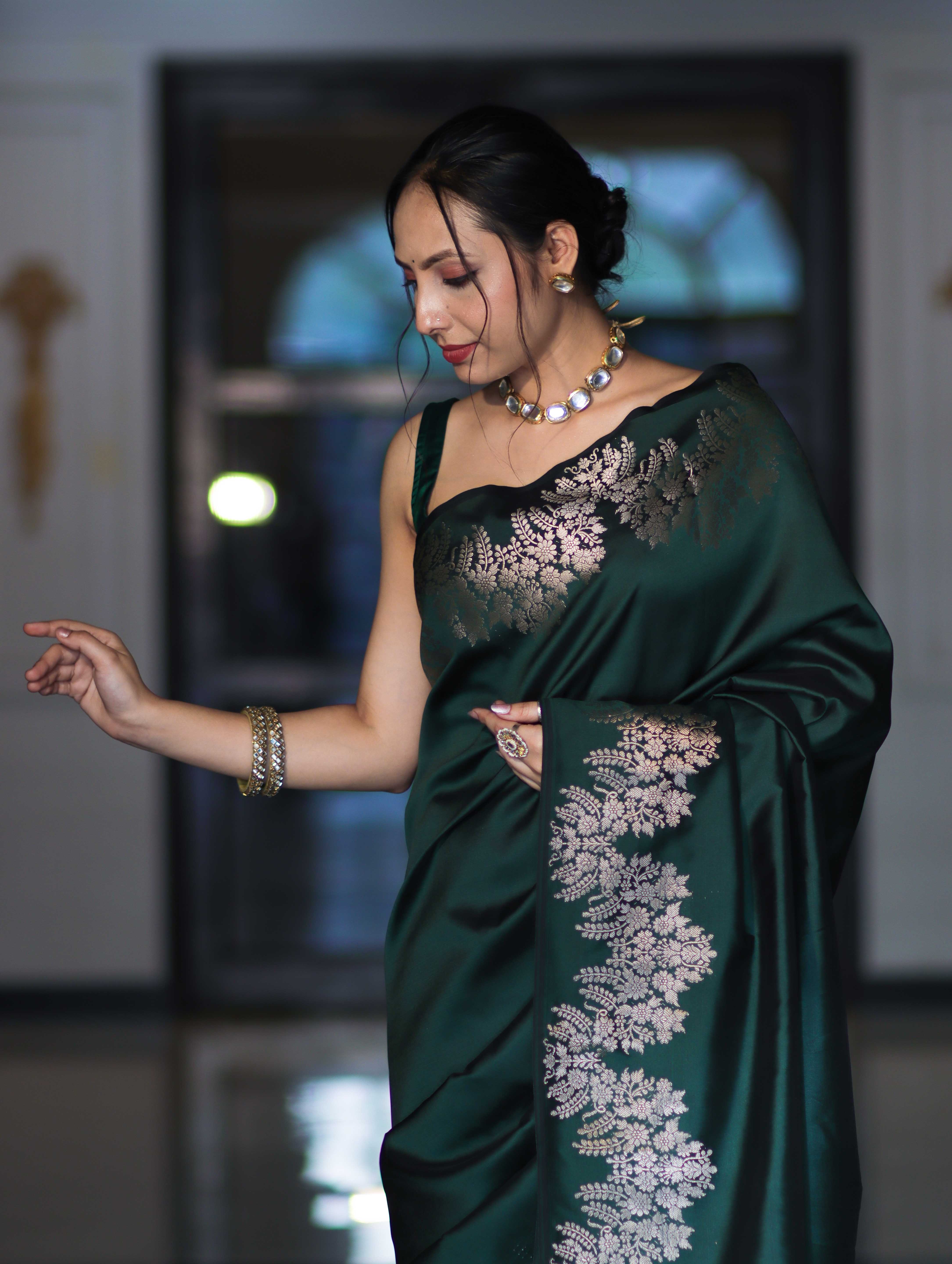 Banarasee Handloom Plain Semi Silk Saree With Zari Border-Deep Green