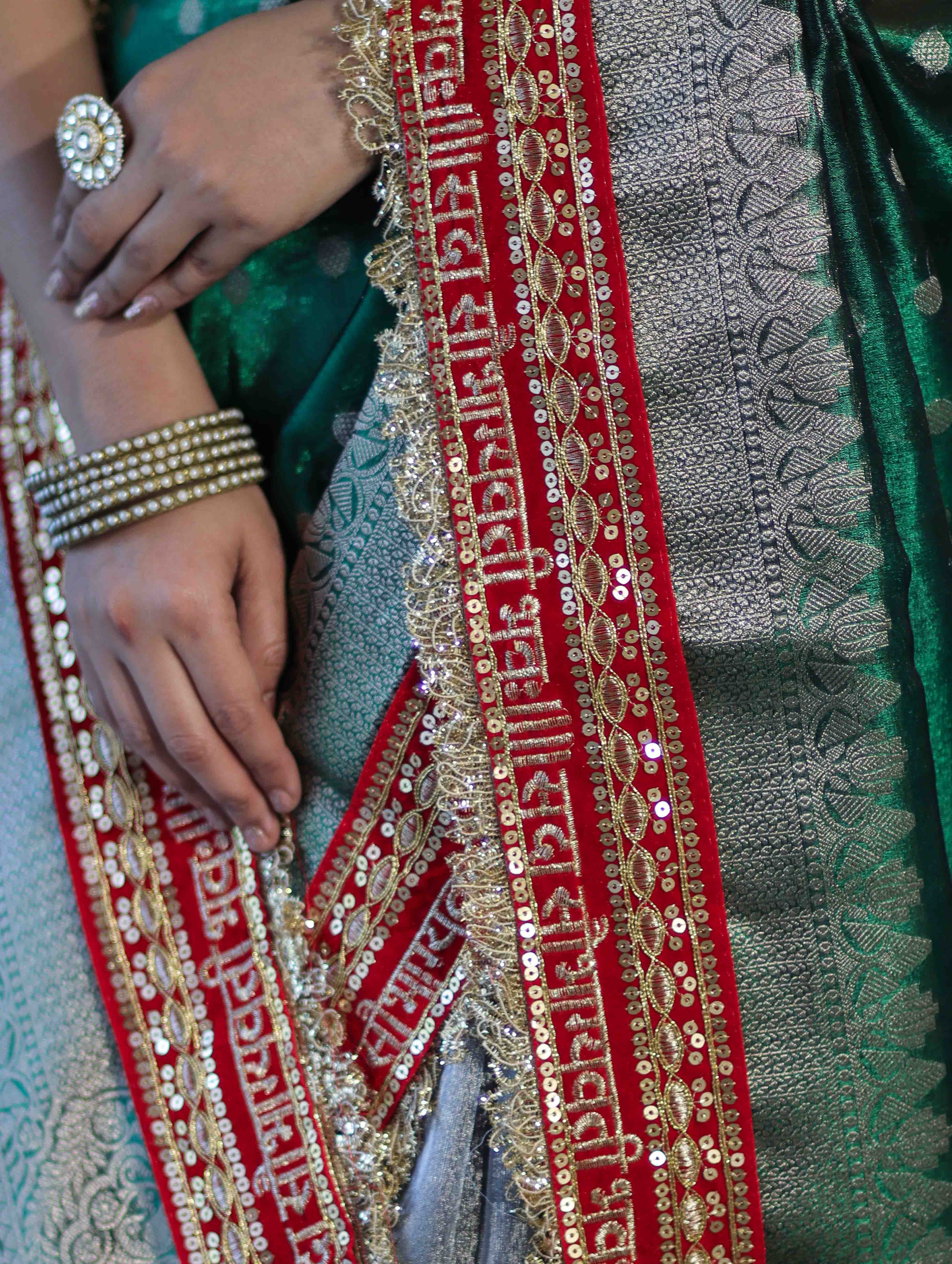 Banarasee Handloom Tissue (Saubhagyavati Bhava) Lace Saree With Buti Design Border & Lace-Green