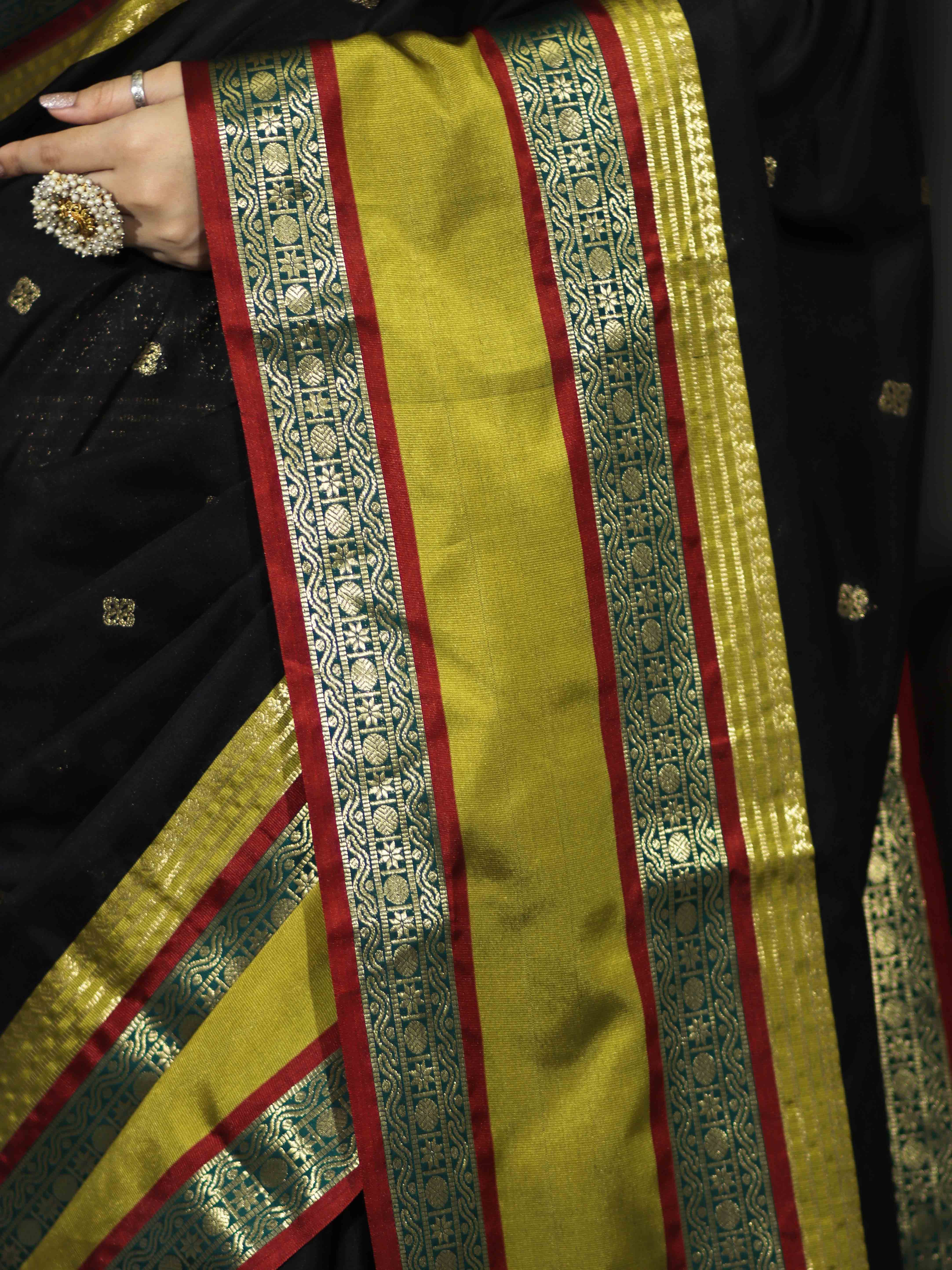 Banarasee Handloom Semi Silk Saree With Buti Design & Contrast Broad Border-Black & Lime Yellow