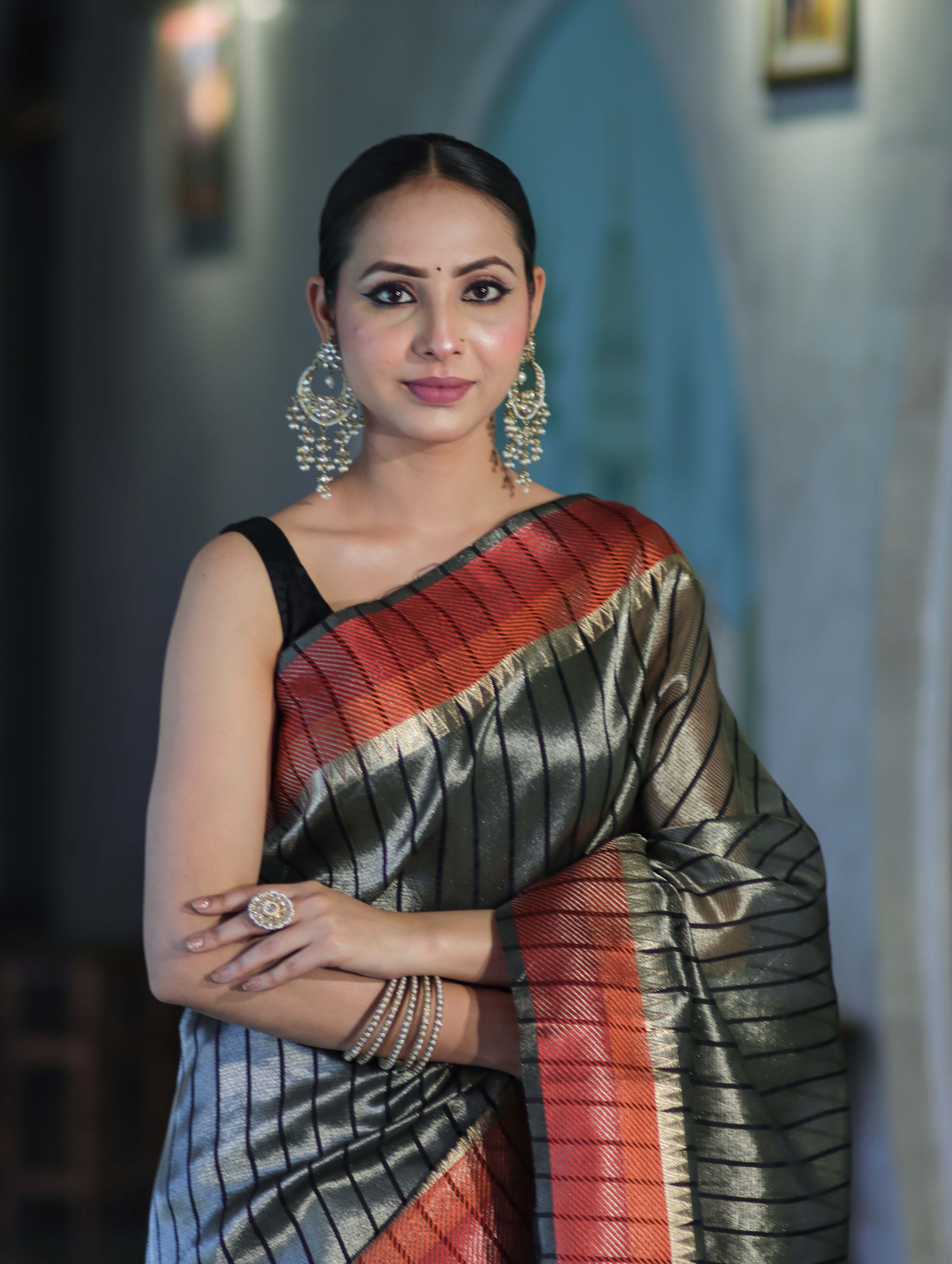 Banarasee Handloom Dual Color Tissue Saree With Stripe Pattern & Contrast Border-Grey & Black