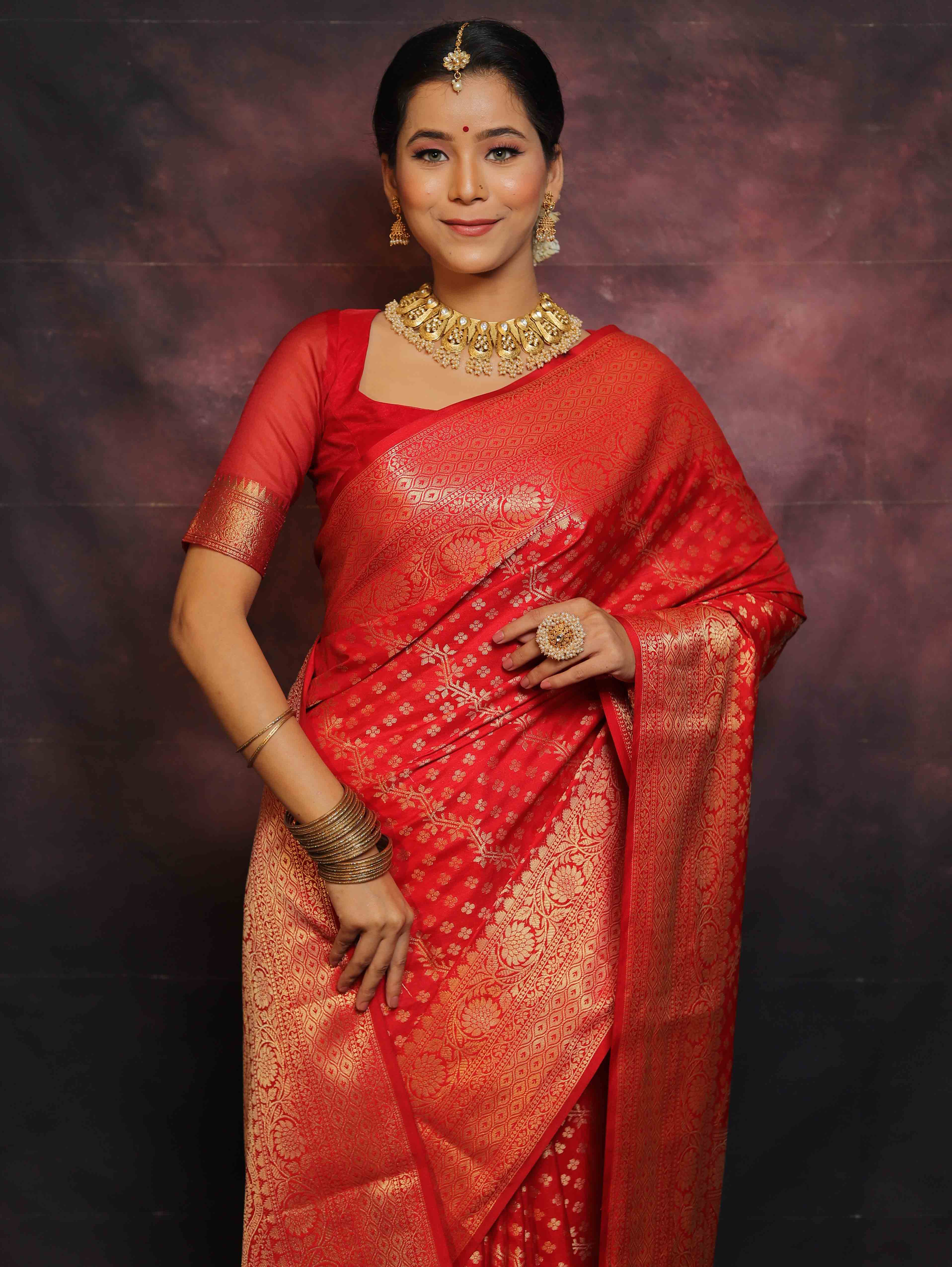 Banarasee Handwoven Semi Silk Saree With Zari Buti Design-Red