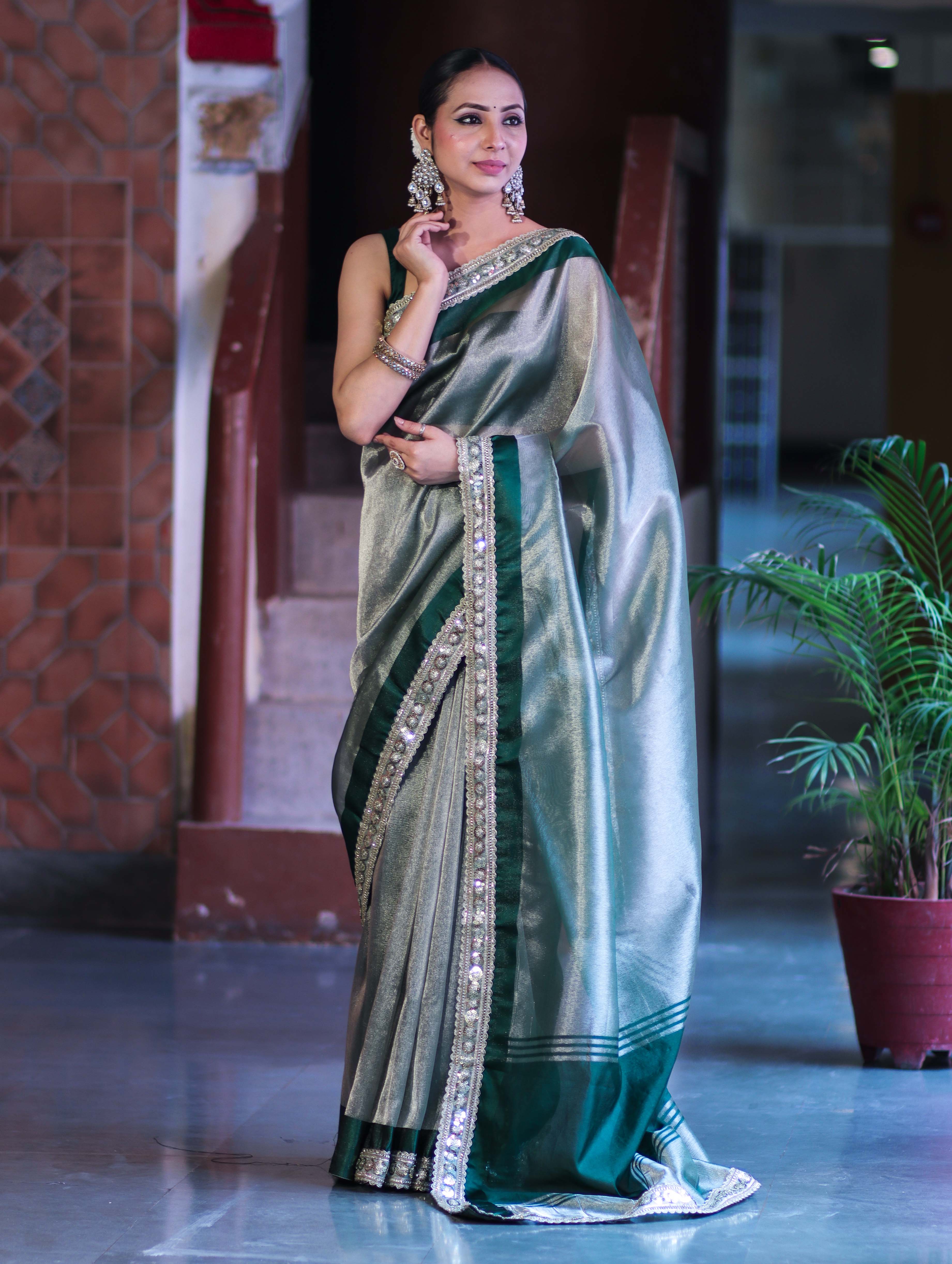 Banarasee Handloom Plain Tissue Saree With Lace Border-Green