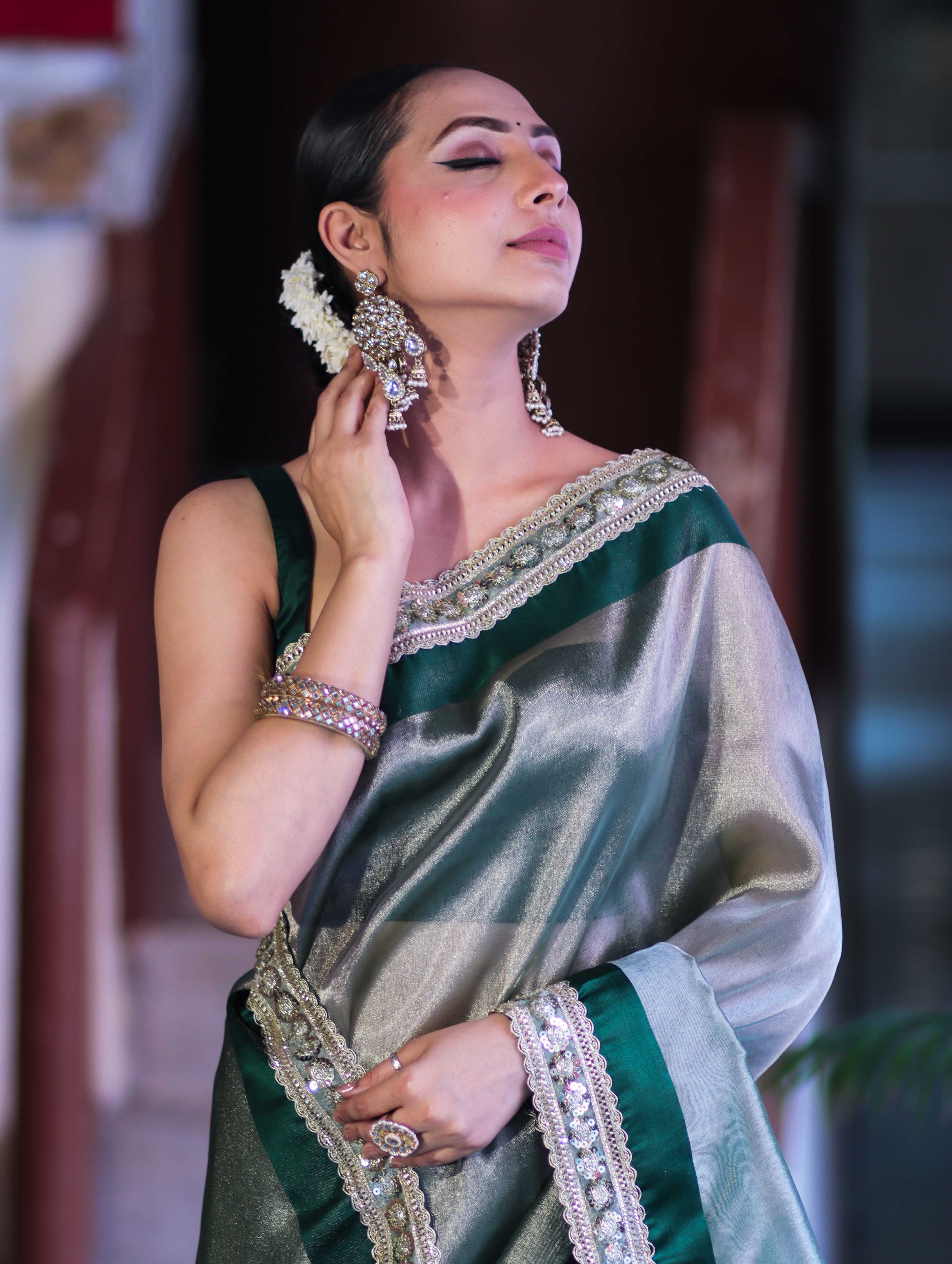 Banarasee Handloom Plain Tissue Saree With Lace Border-Green