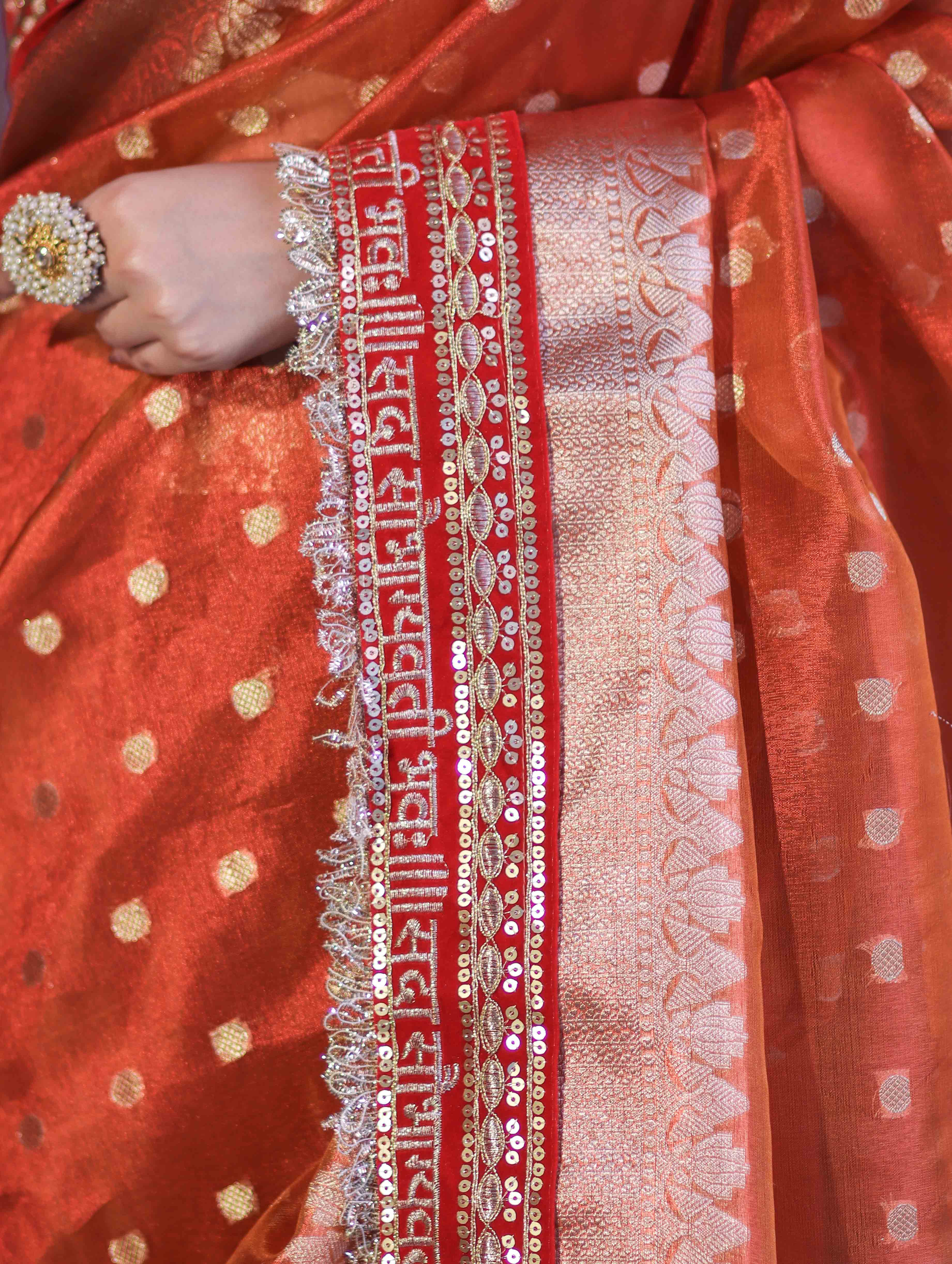 Banarasee Handloom Tissue (Saubhagyavati Bhava) Lace Saree With Buti Design Border & Lace-Rust