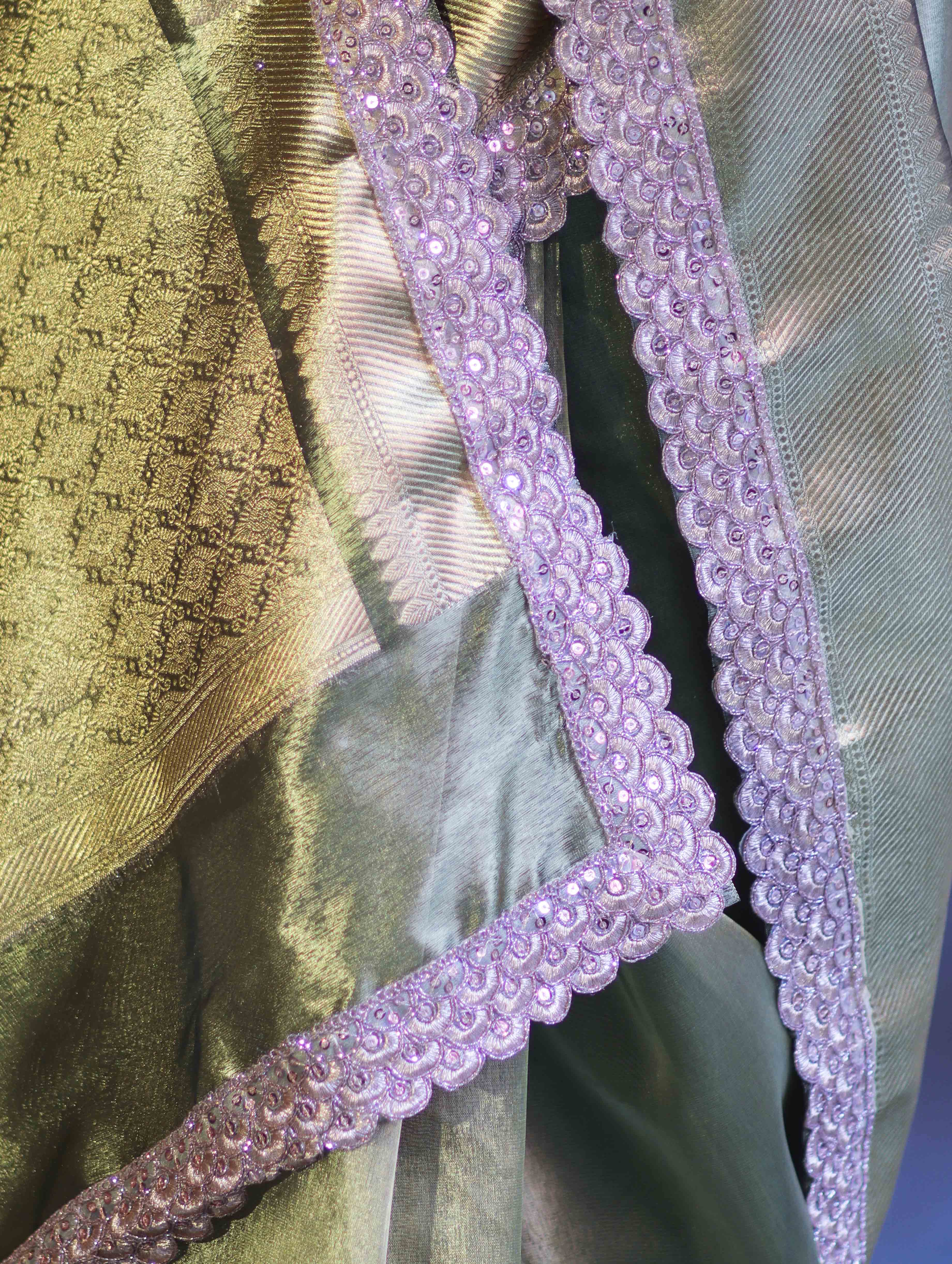 Banarasee Handloom Plain Tissue Saree With Zari Border & Lace-Olive Green