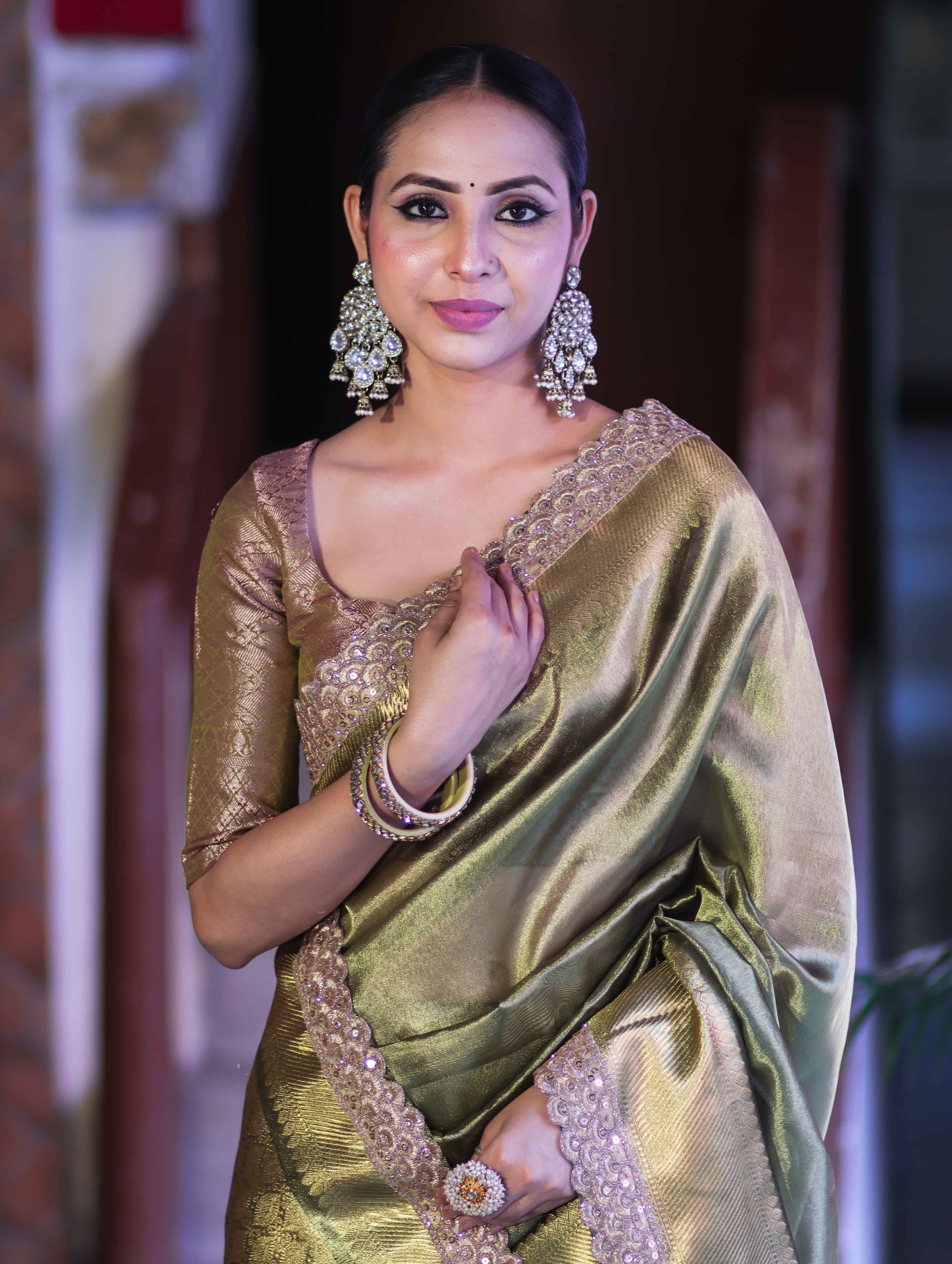 Banarasee Handloom Plain Tissue Saree With Zari Border & Lace-Olive Green