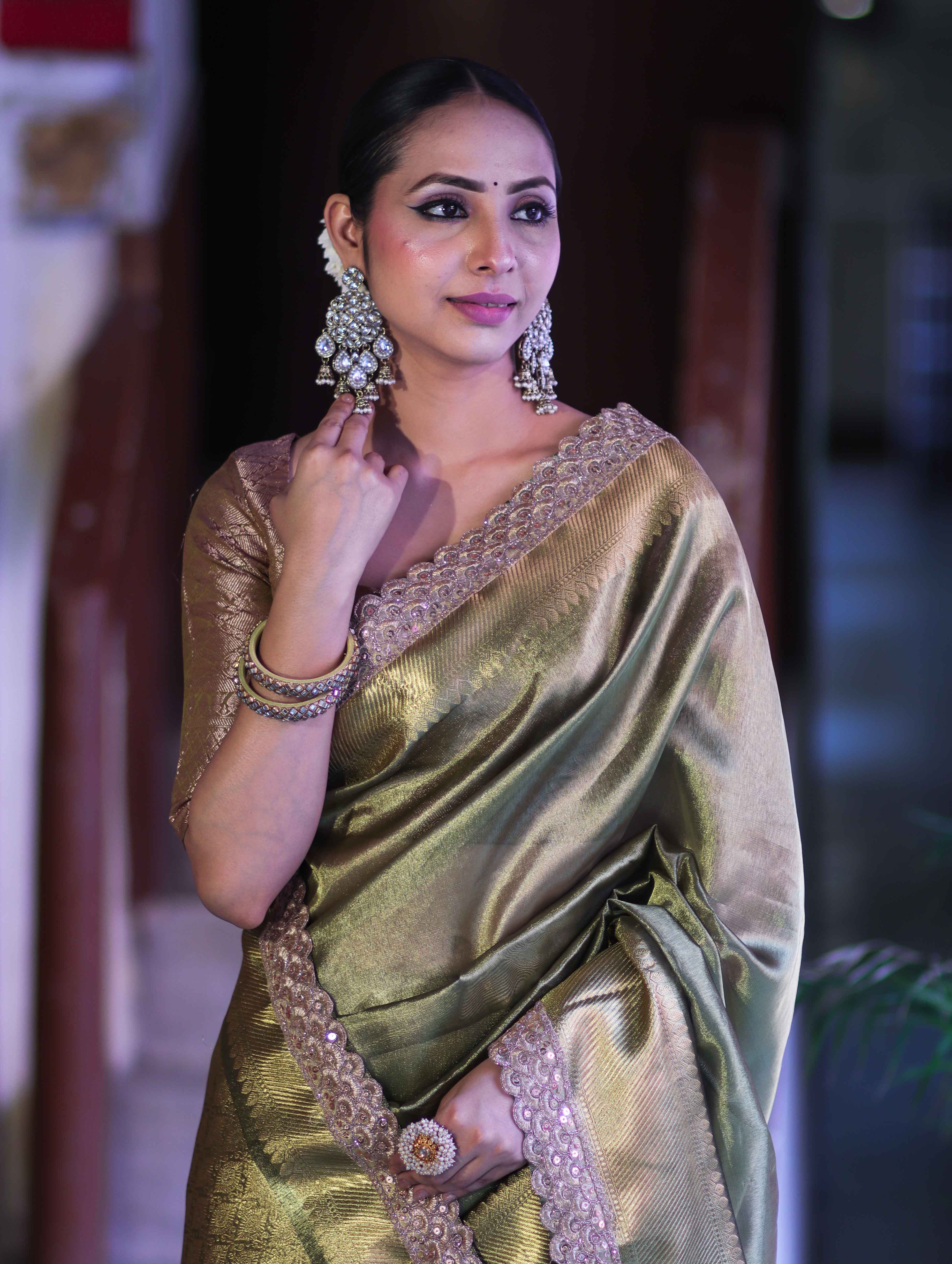 Banarasee Handloom Plain Tissue Saree With Zari Border & Lace-Olive Green