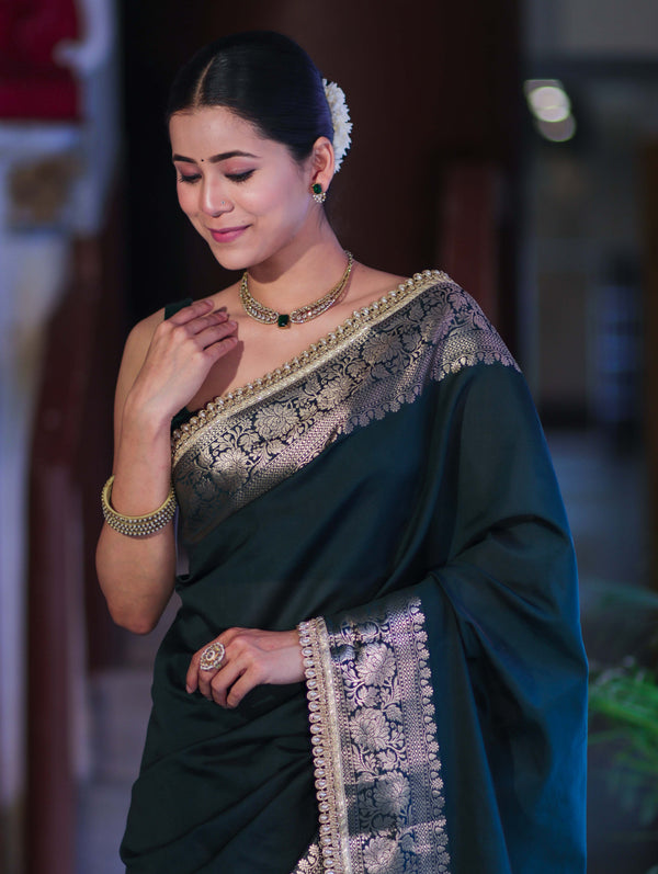Banarasee Handloom Semi Silk Plain Saree With Zari Border & Lace-Deep Green