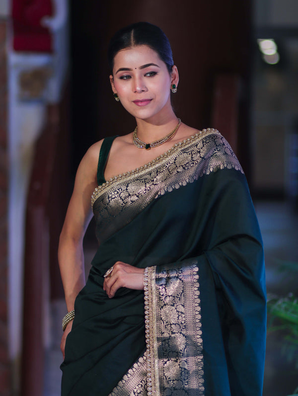 Banarasee Handloom Semi Silk Plain Saree With Zari Border & Lace-Deep Green