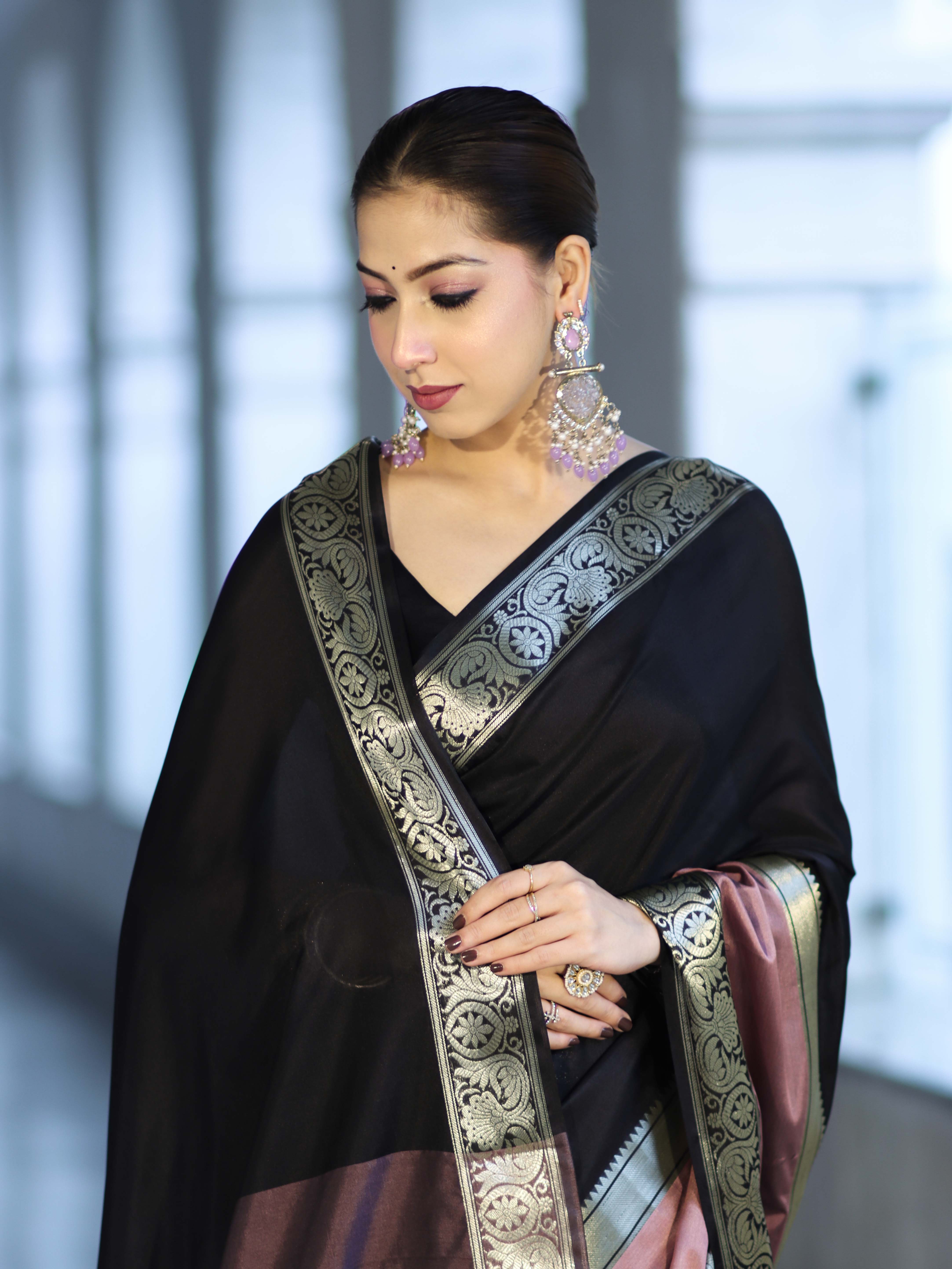 Banarasee Handloom Semi Silk Plain Saree With Contrast Broad Border-Black & Lavender