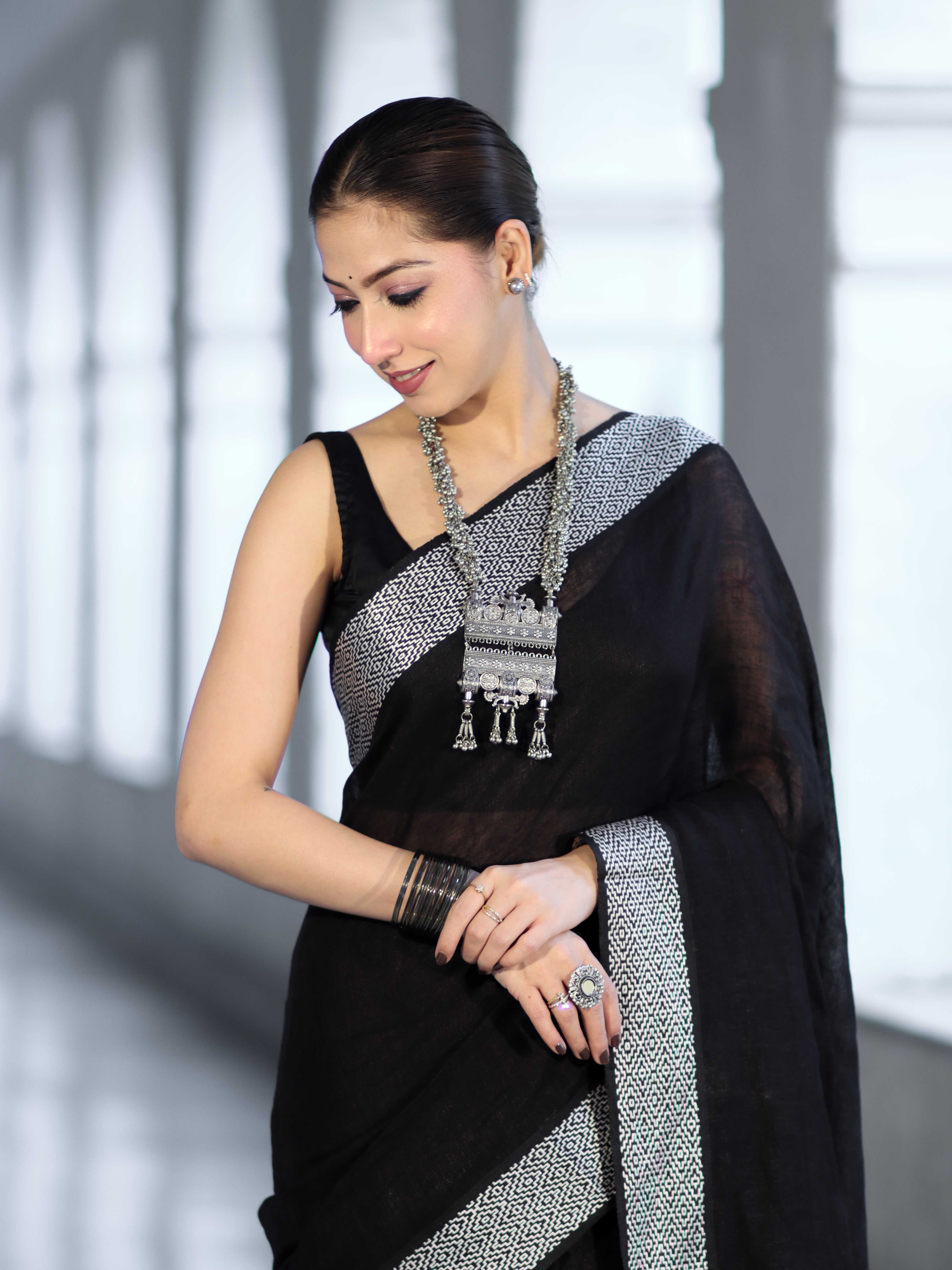 Bhagalpur Handloom Pure Linen Cotton Saree With Resham Embroidered Border-Black