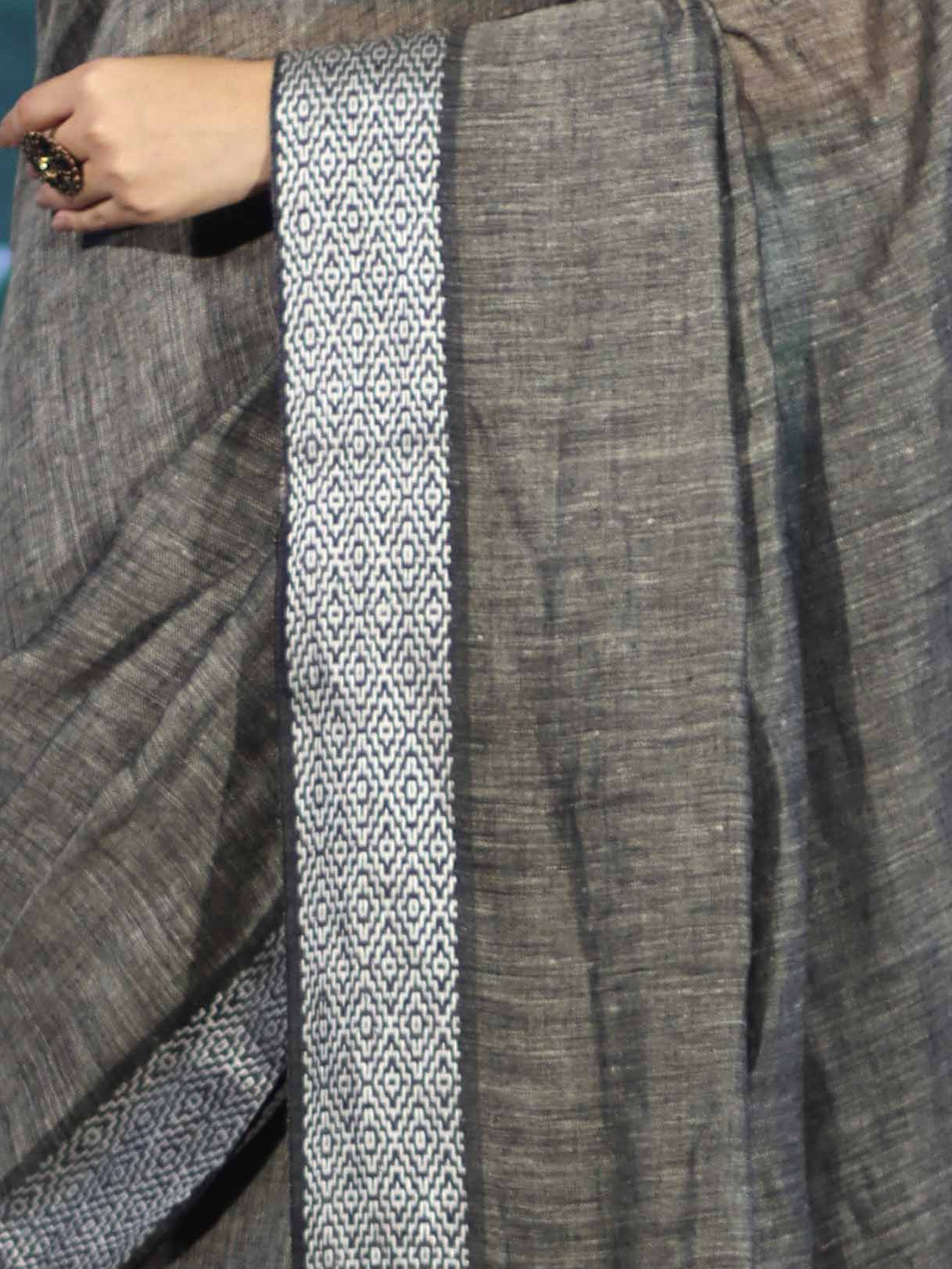 Bhagalpur Handloom Pure Linen Cotton Saree With Resham Embroidered Border-Grey