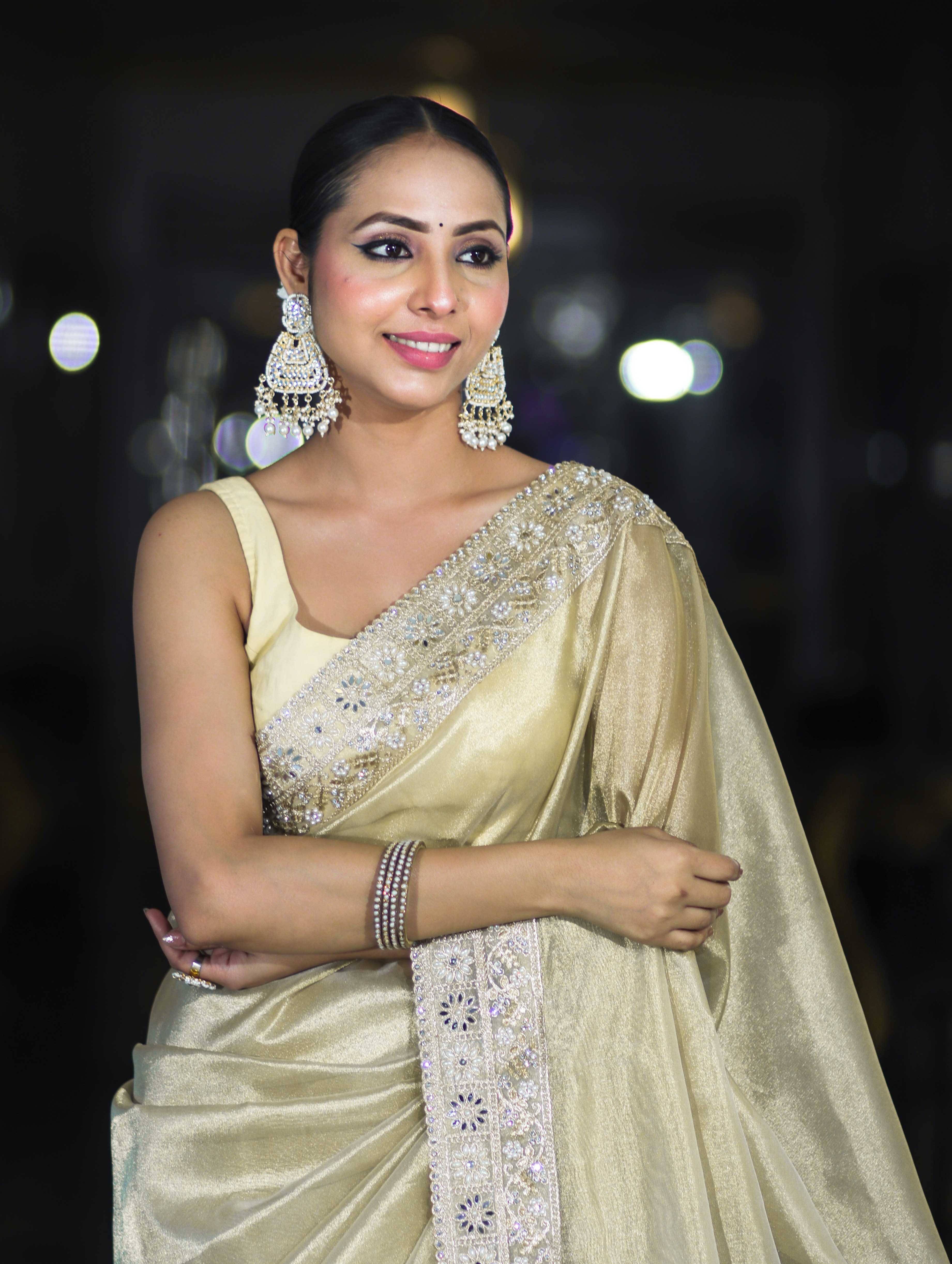 Banarasee Handloom Plain Tissue Saree With Lace Border-Cream