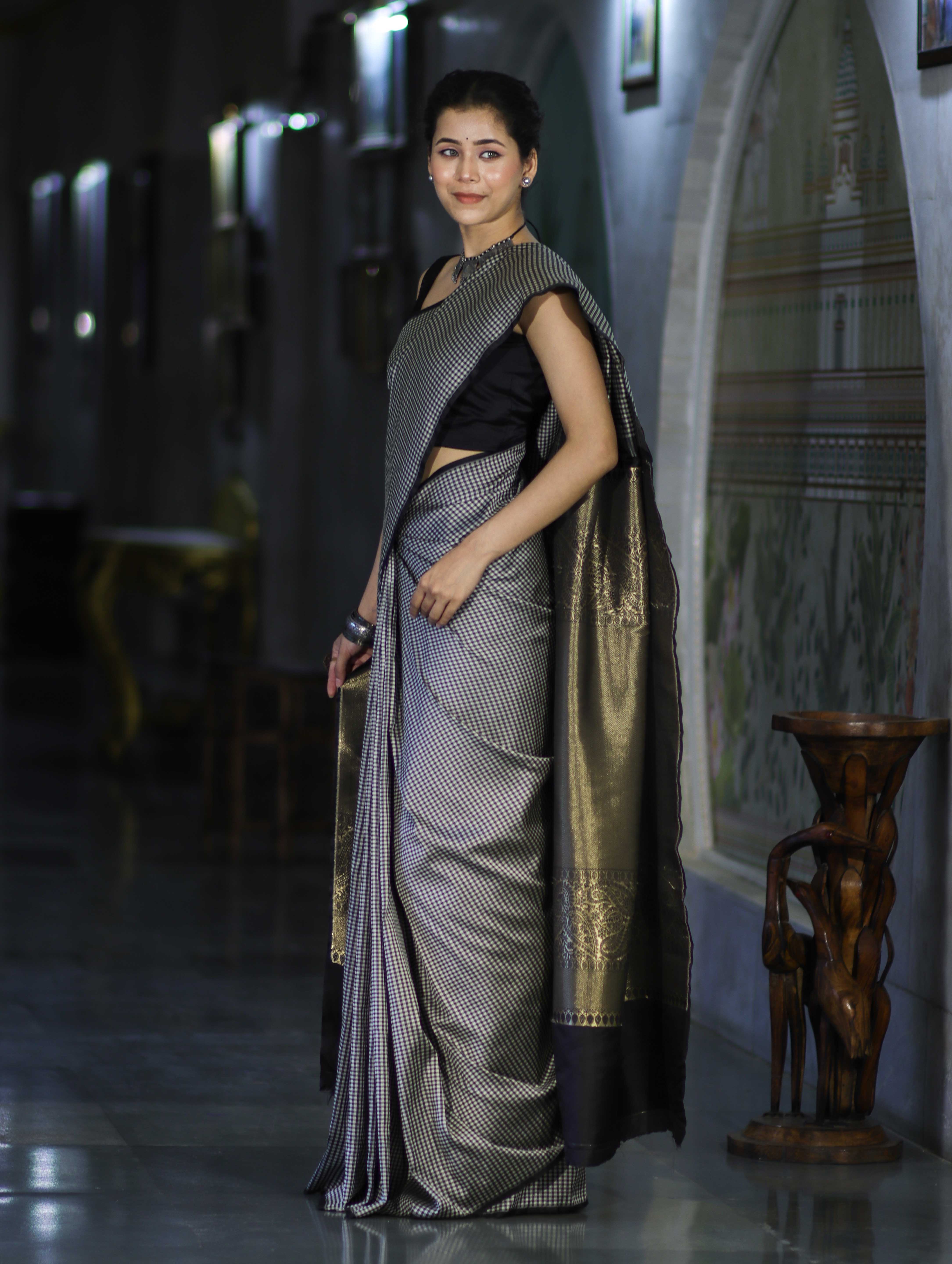 Banarasee Semi Silk Saree With Checks Pattern & Zari Woven Pallu-Black & White