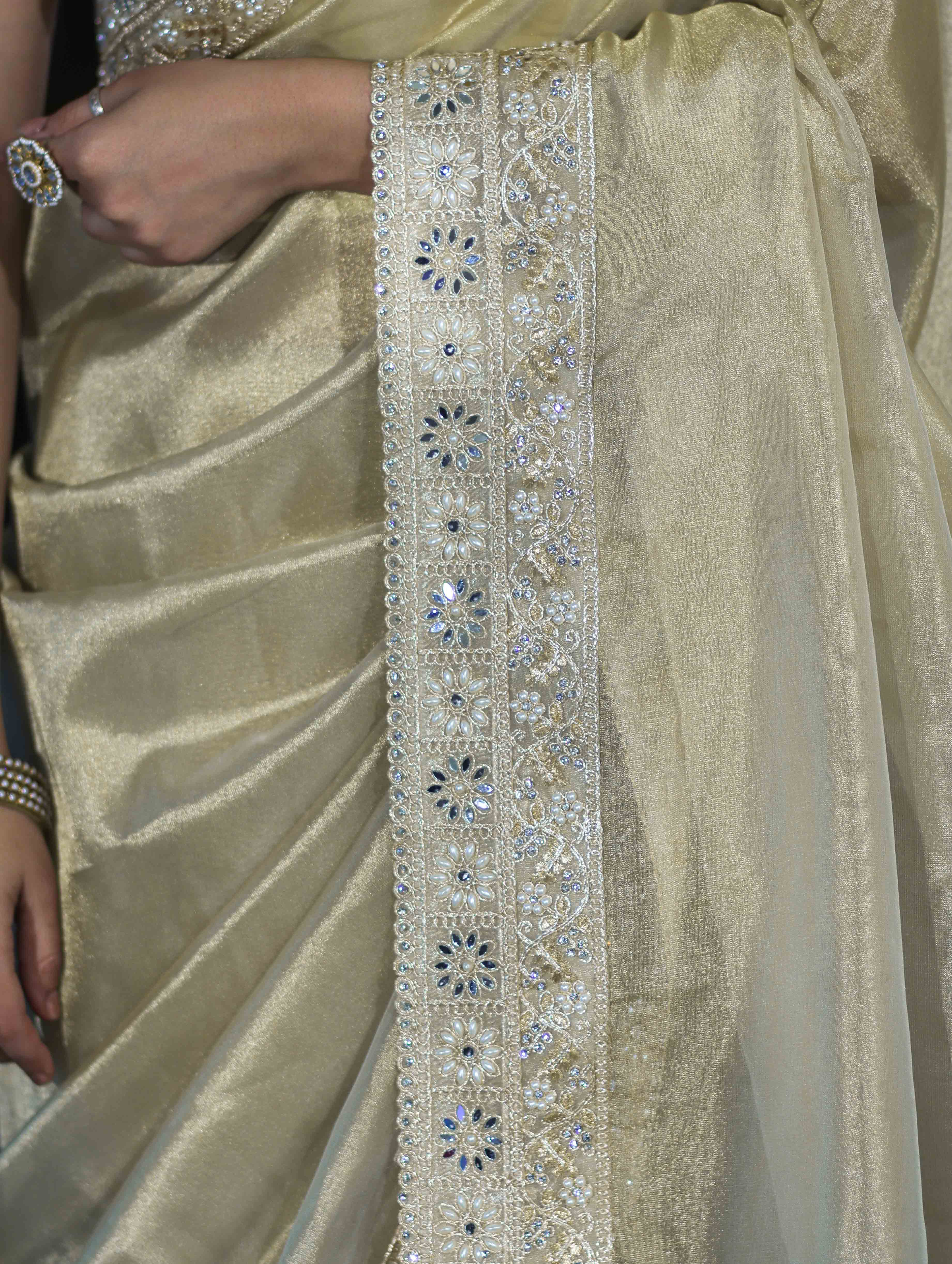 Banarasee Handloom Plain Tissue Saree With Lace Border-Cream
