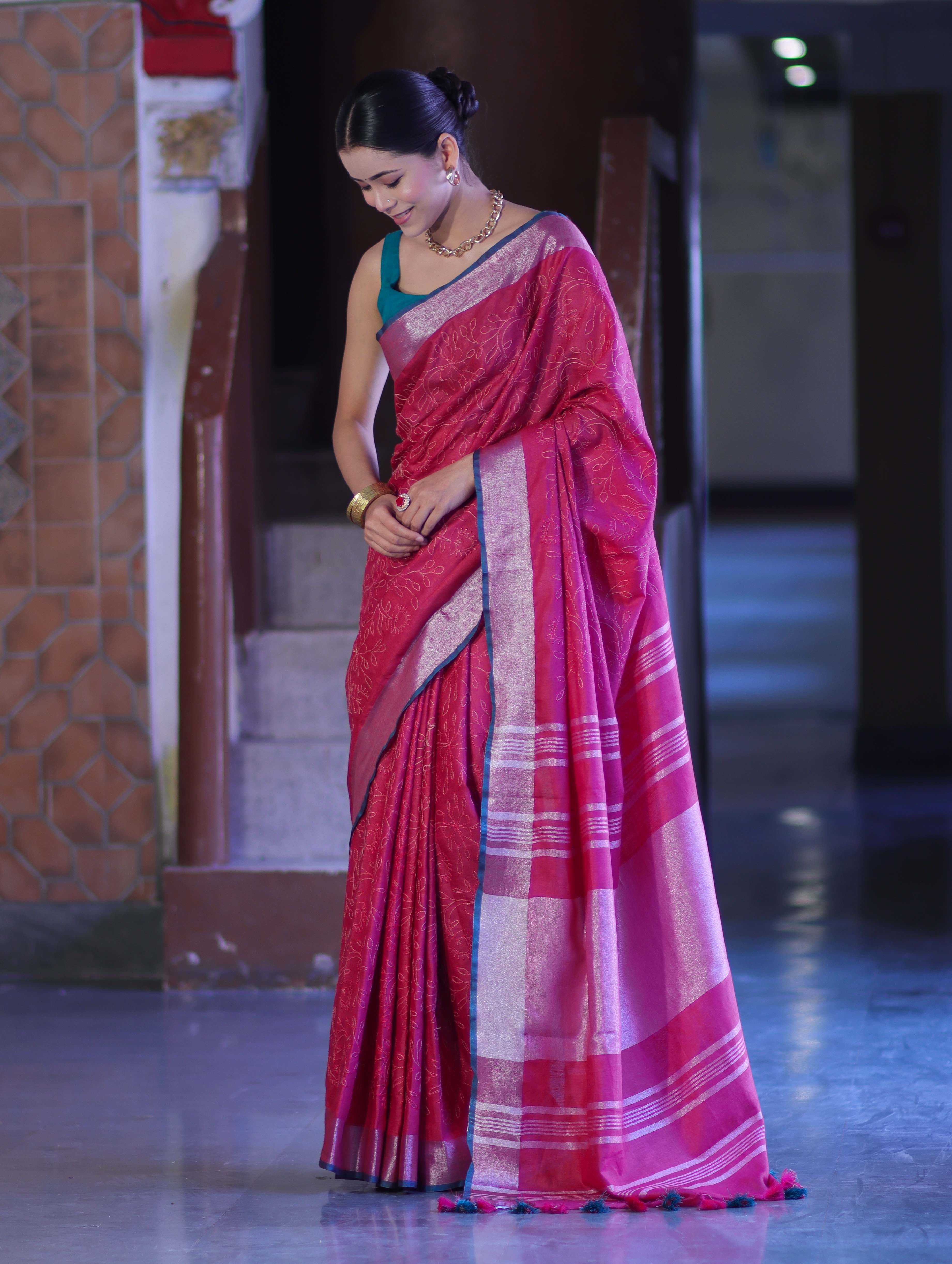 Bhagalpur Handloom Pure Linen Saree With Floral Thread Embroidery-Magenta & Green