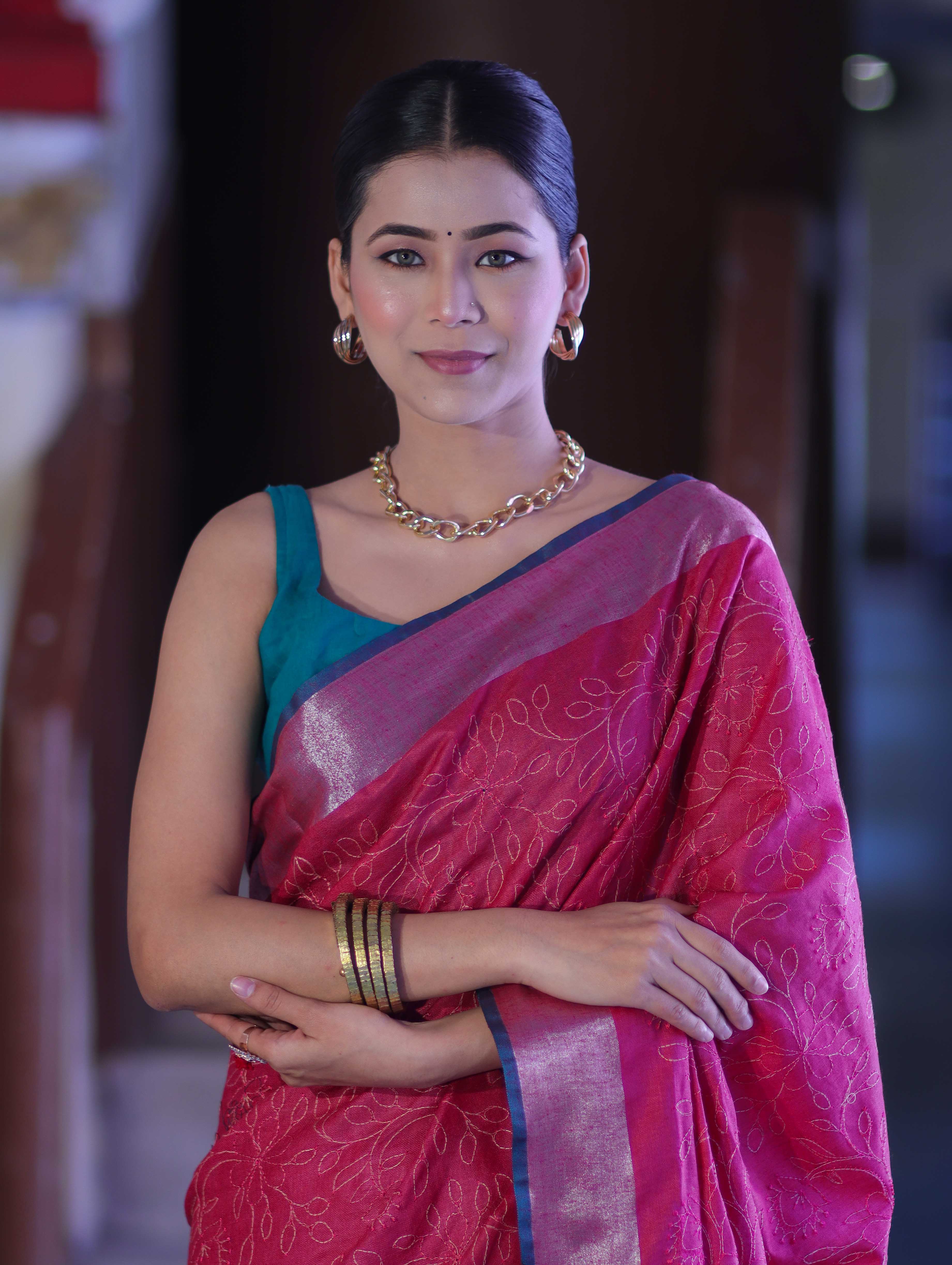 Bhagalpur Handloom Pure Linen Saree With Floral Thread Embroidery-Magenta & Green