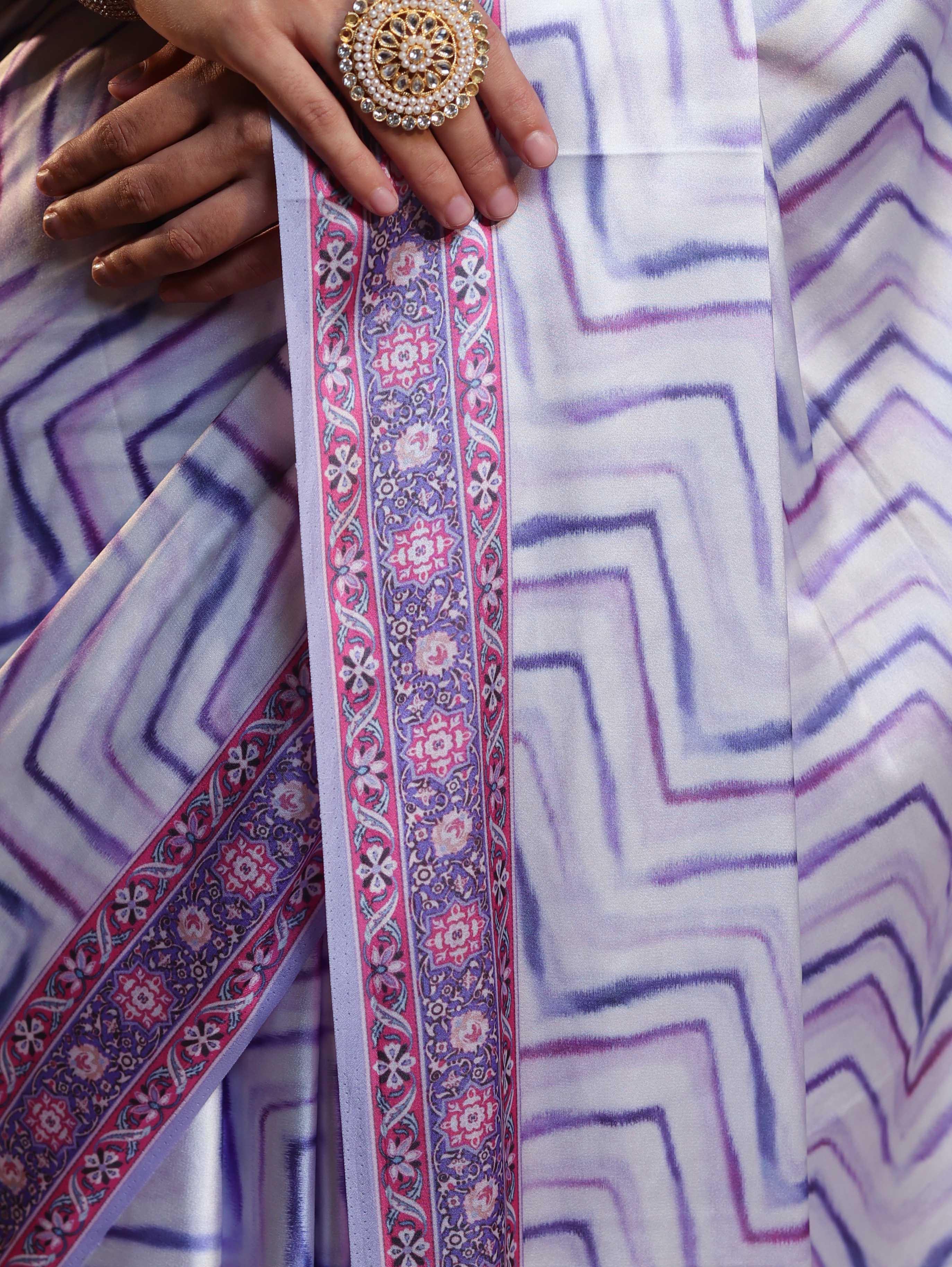 Banarasee Handwoven Satin Zigzag Printed Saree-Light Purple