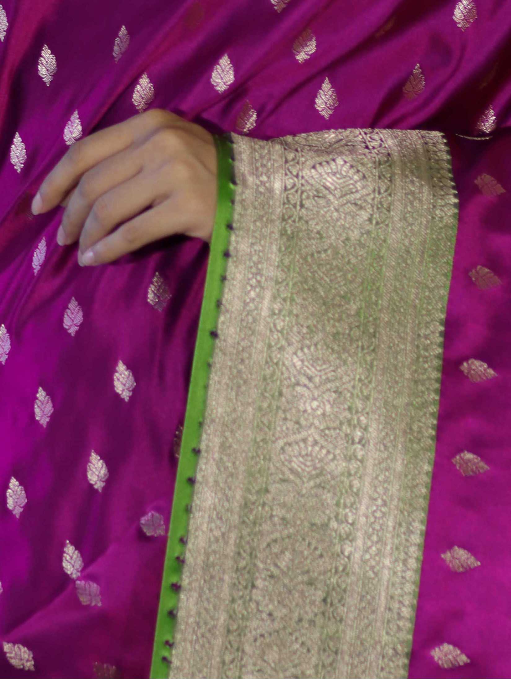 Banarasee Handloom Semi Katan Saree With Zari Buti Design & Contrast Border-Magenta & Green