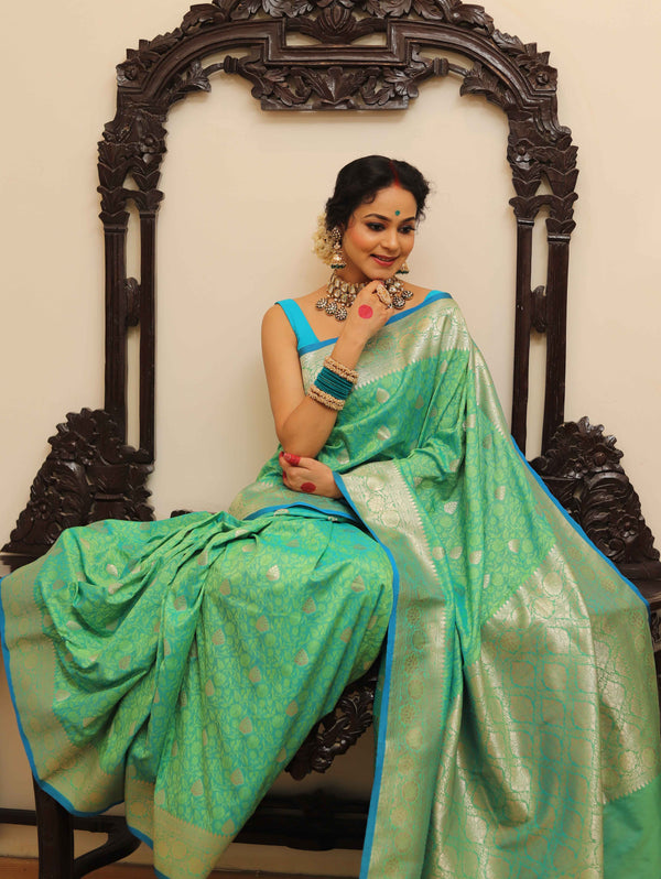 Banarasee Handwoven Semi-Katan Tanchoi Weaving Floral Border Saree-Green