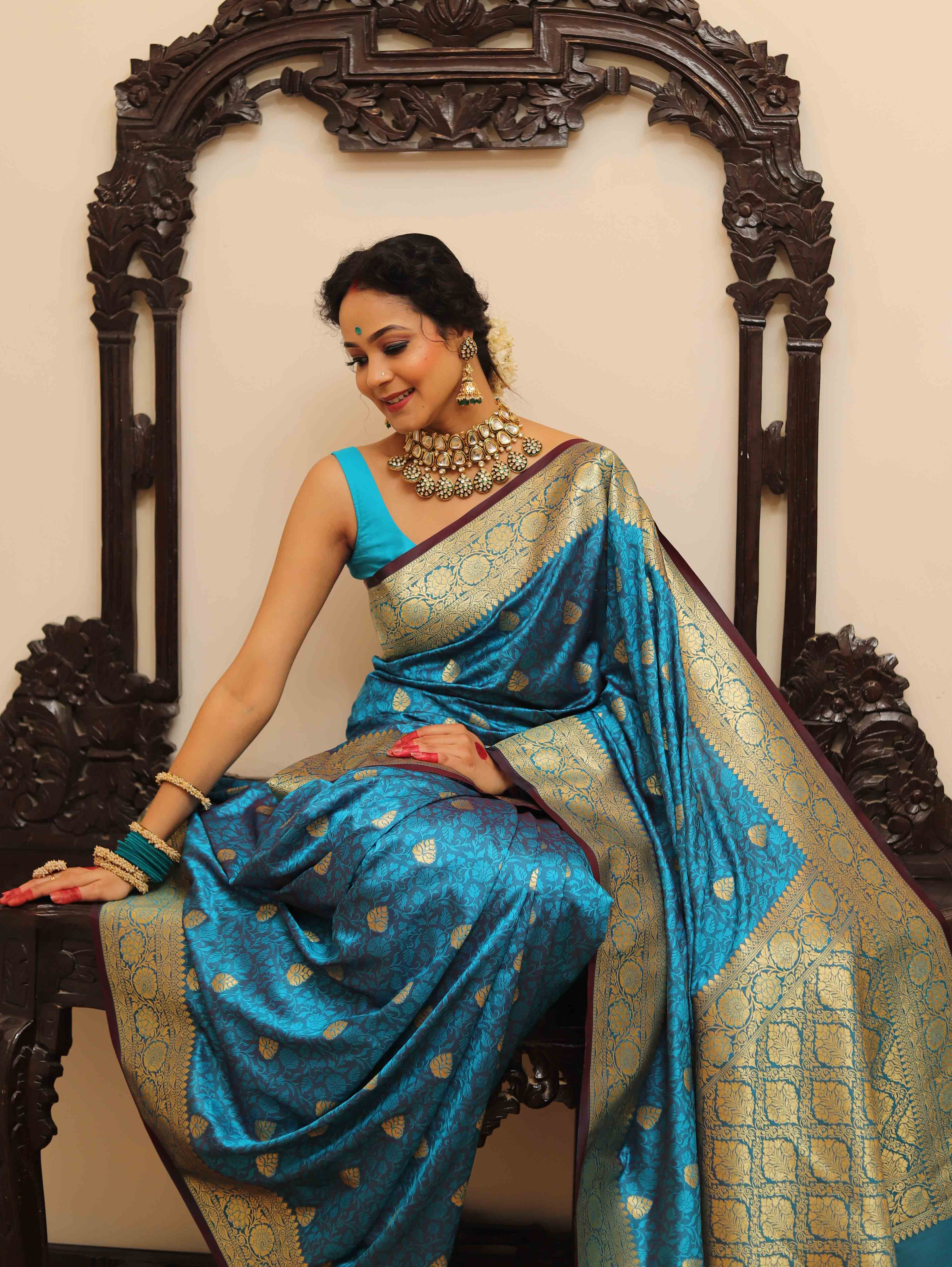 Banarasee Handwoven Semi-Katan Tanchoi Weaving Floral Border Saree-Blue