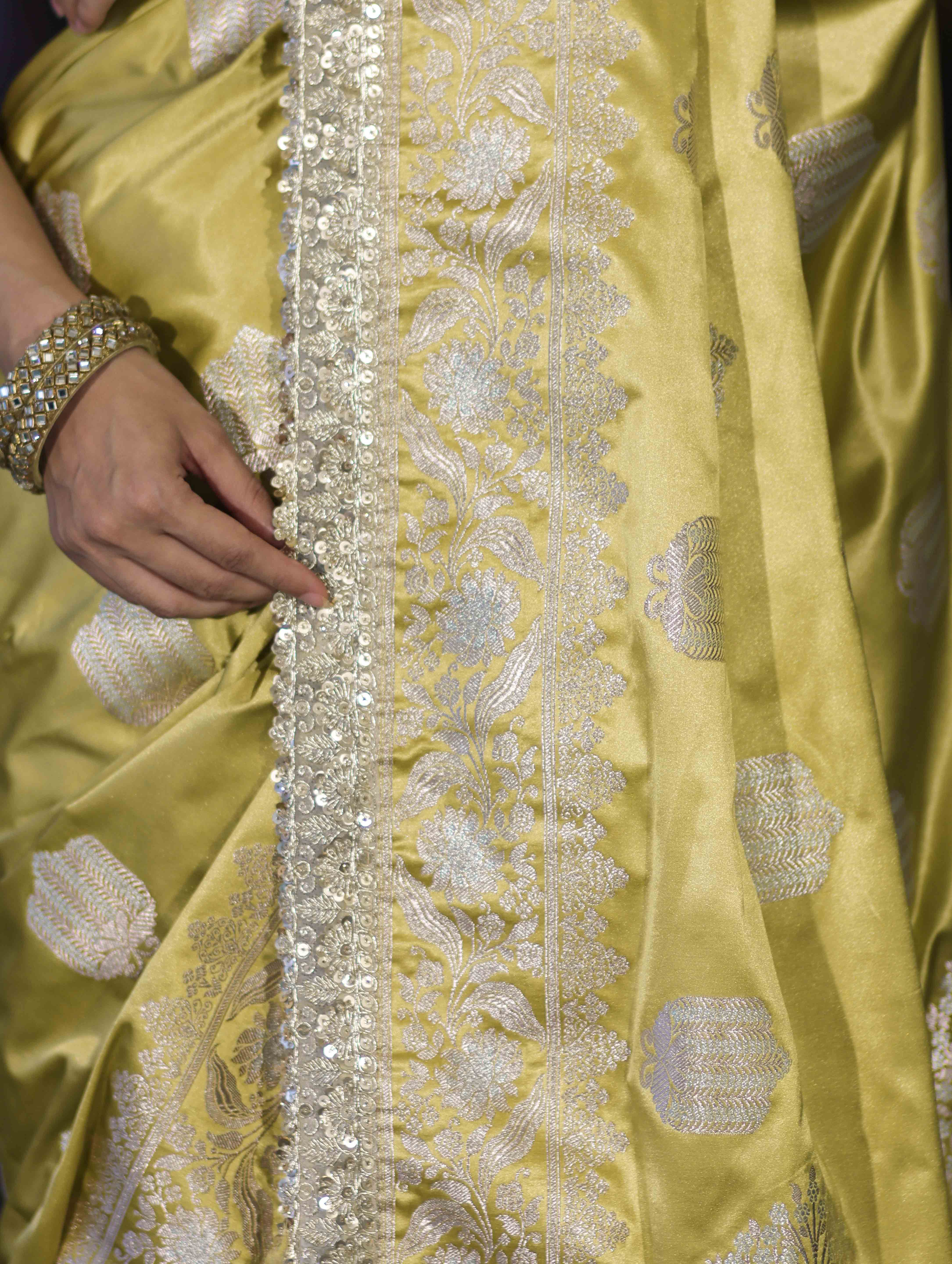 Banarasee Handloom Mashru Silk Saree With Sona Rupa Zari Work Border & Lace-Light Yellow