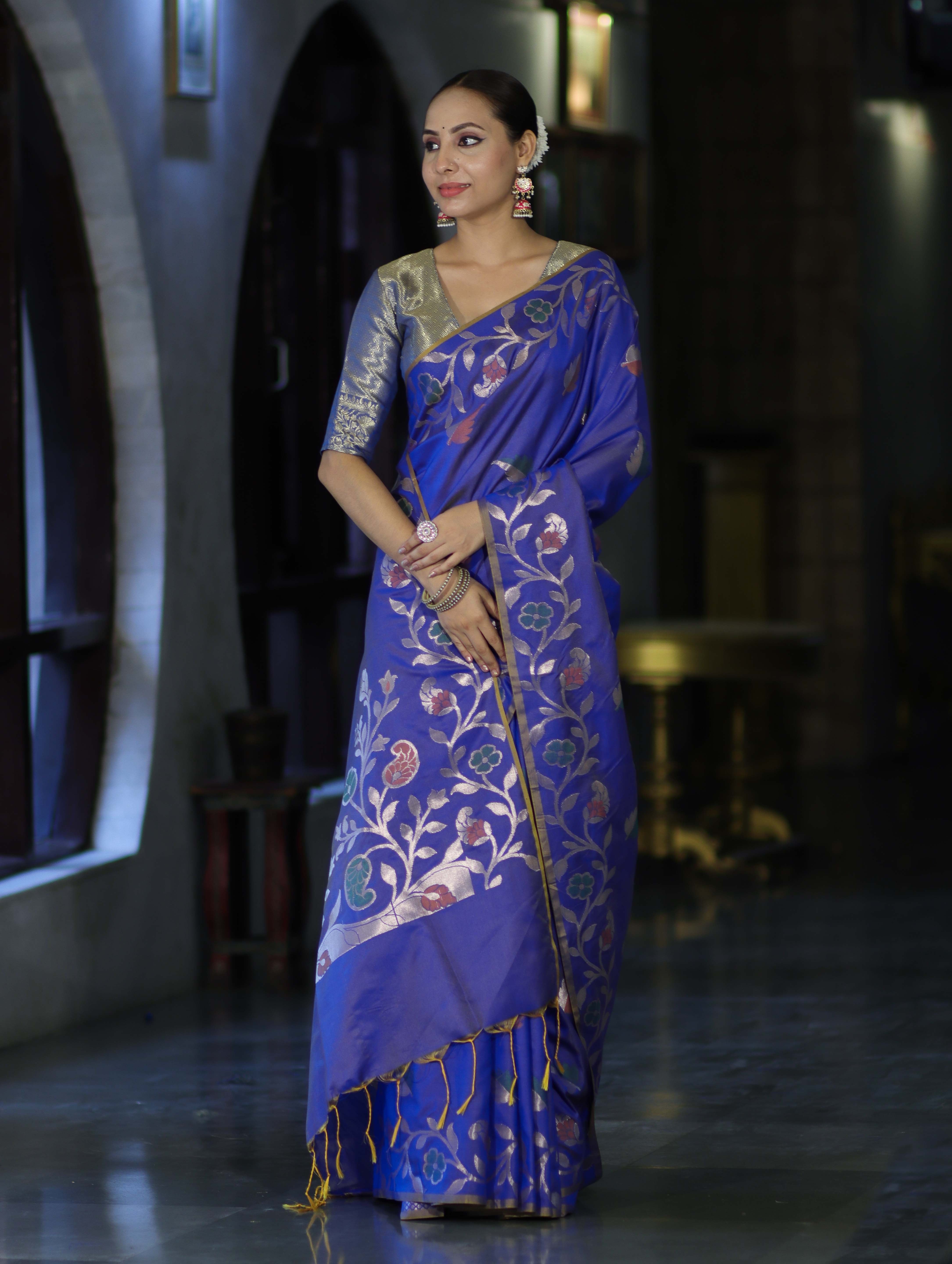 Banarasee Handloom Semi Silk Saree With Leaf Pattern & Floral Zari Border-Blue (Dual Tone)