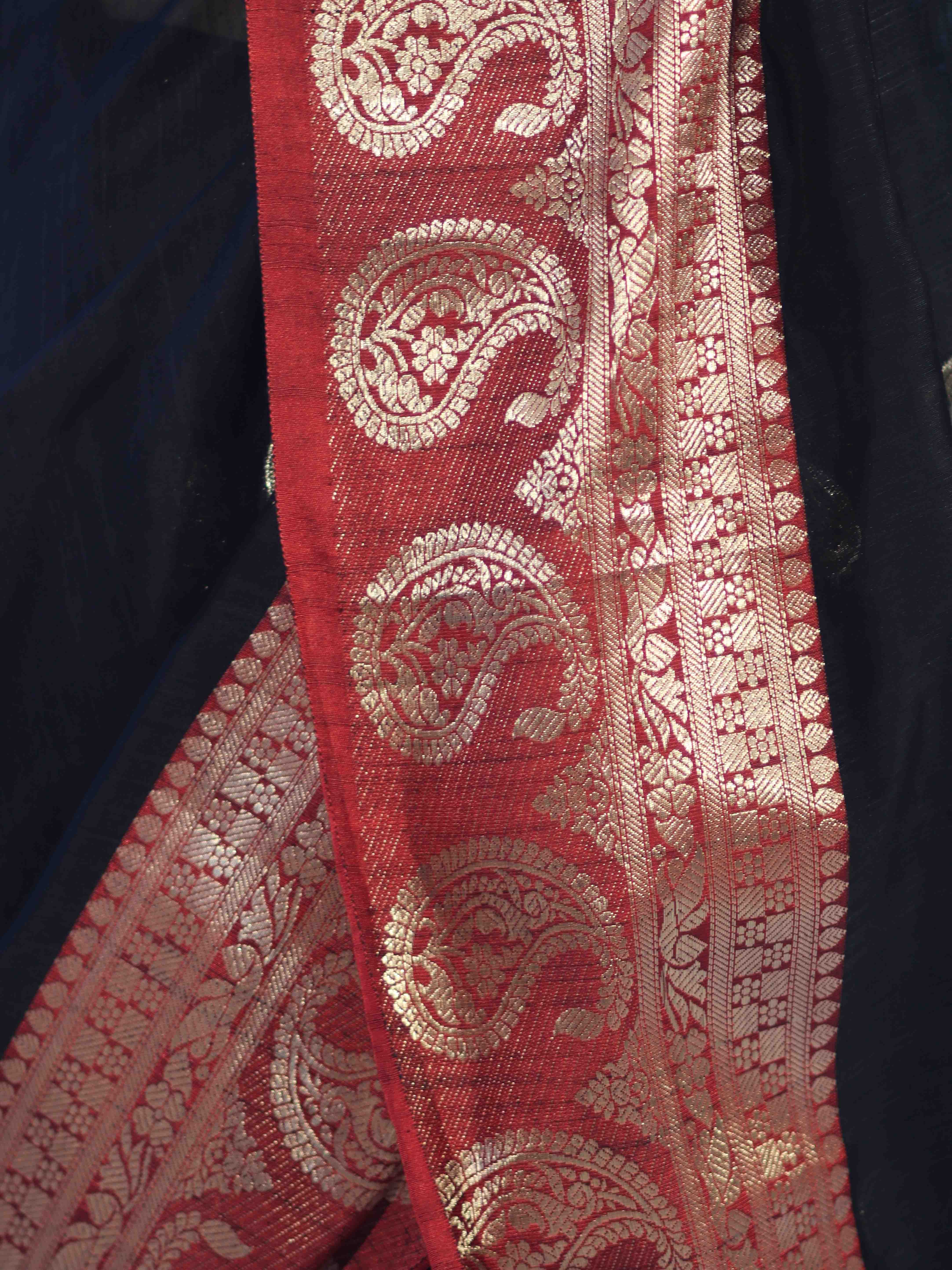 Banarasee Handloom Cotton Silk Saree With Zari Work & Contrast Border-Black & Maroon