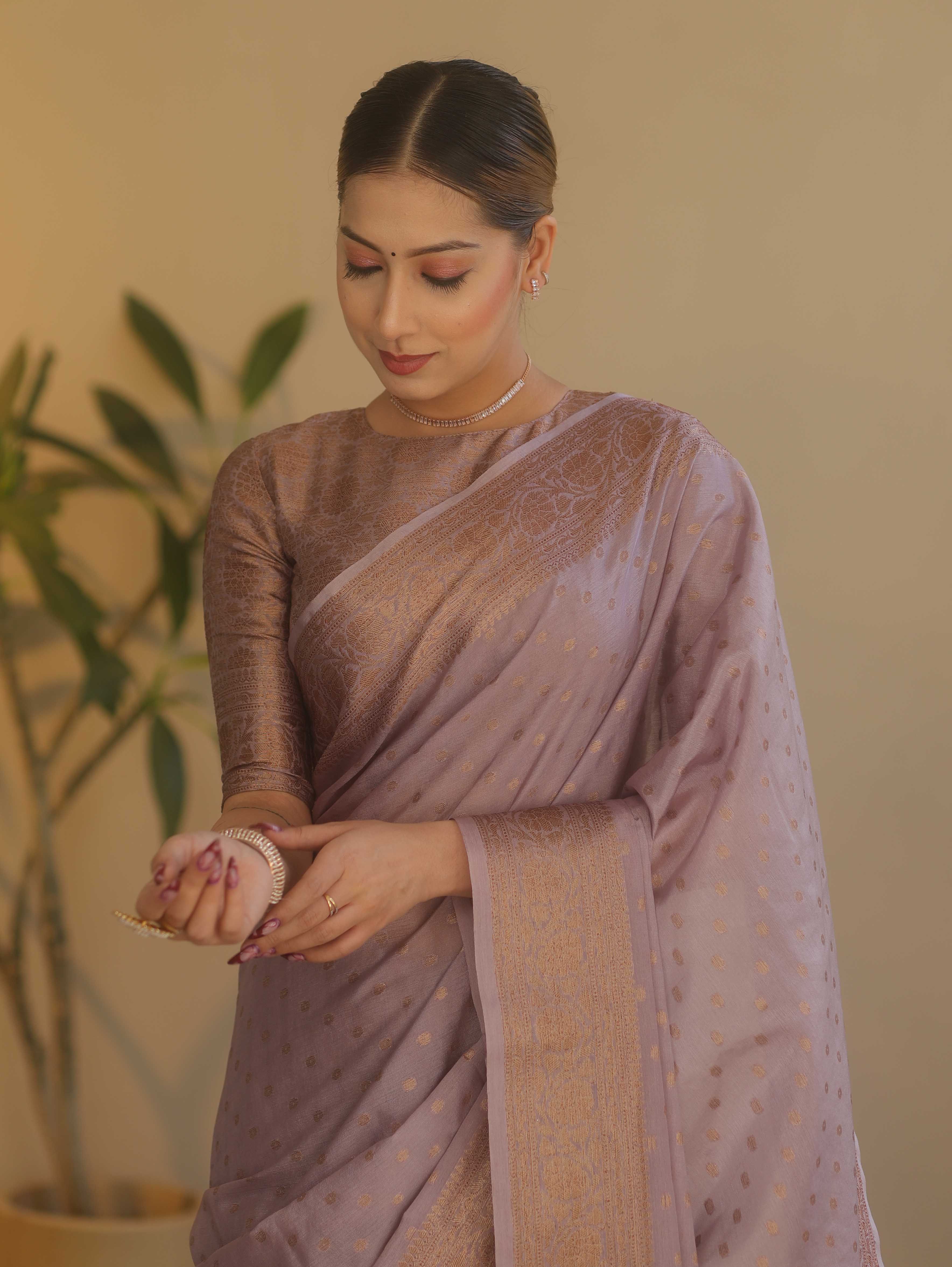 Banarasee Handwoven Semi Silk Saree With Antiue Zari Buti & Border-Mauve