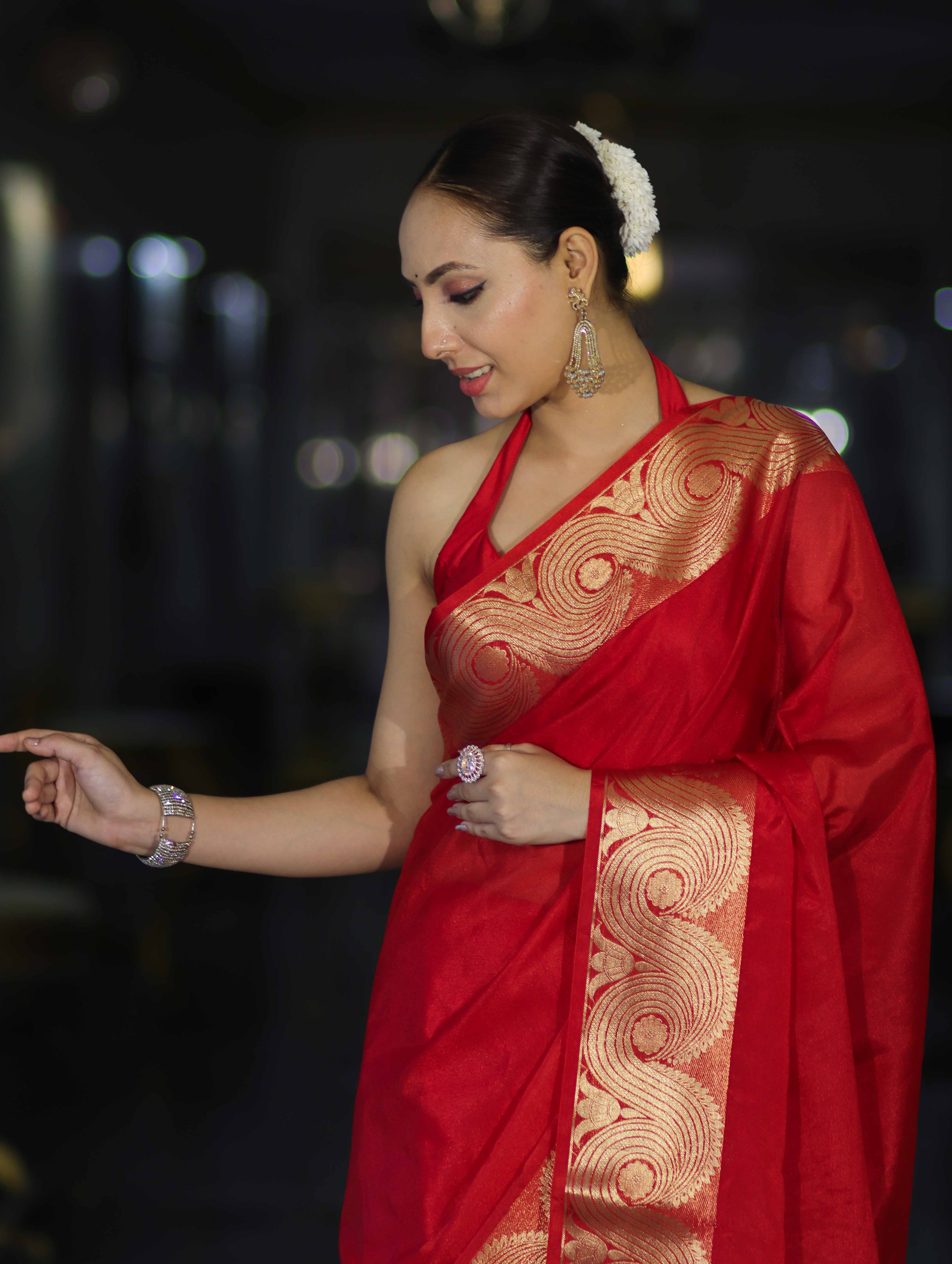 Banarasee Handloom Semi Silk Plain Saree With Gold Zari Woven Border-Red