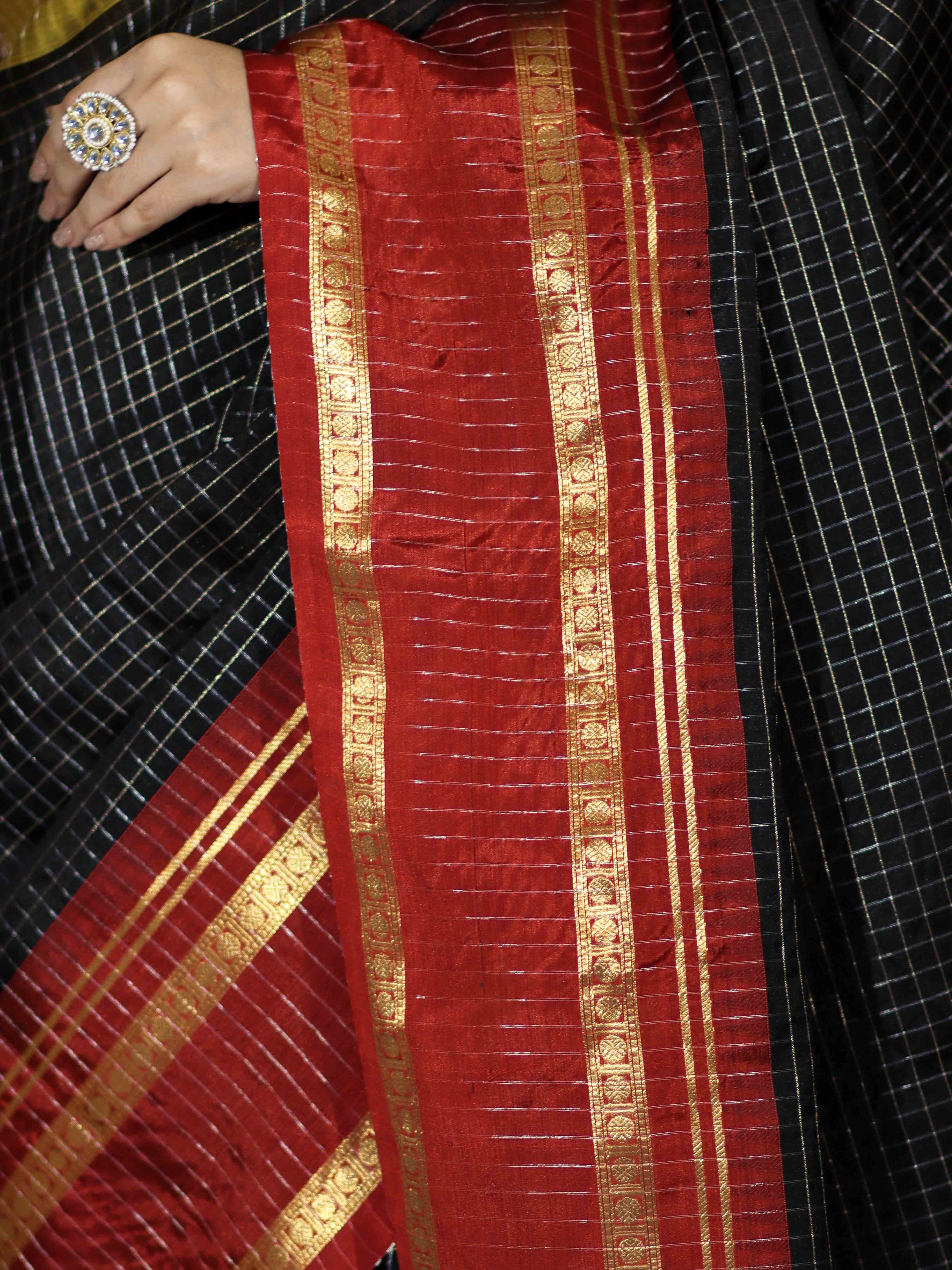 Banarasee Handloom Semi Silk Saree With Checks Pattern & Contrast Border-Black & Yellow