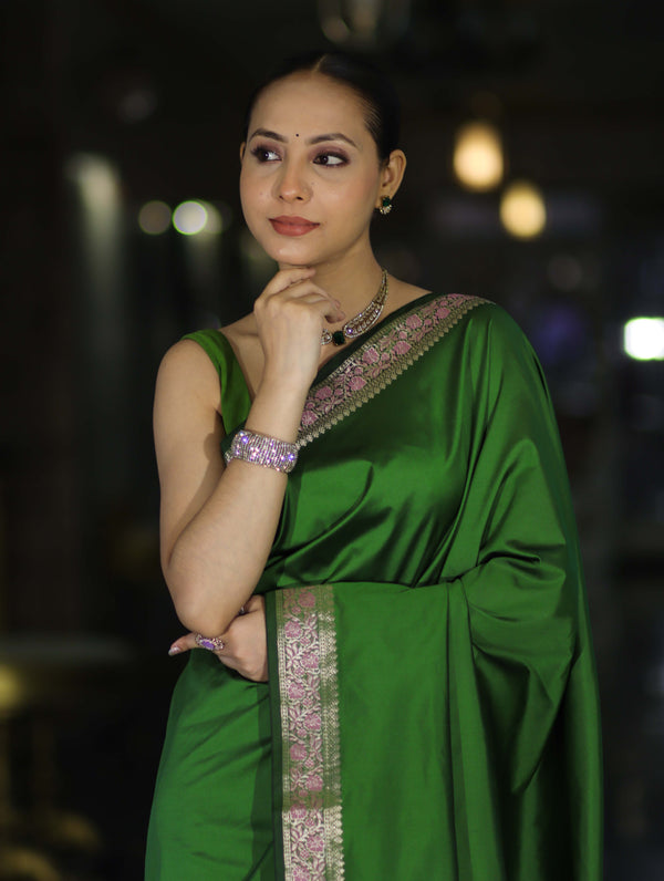 Banarasee Handloom Semi Silk Plain Saree With Floral Zari Border-Green
