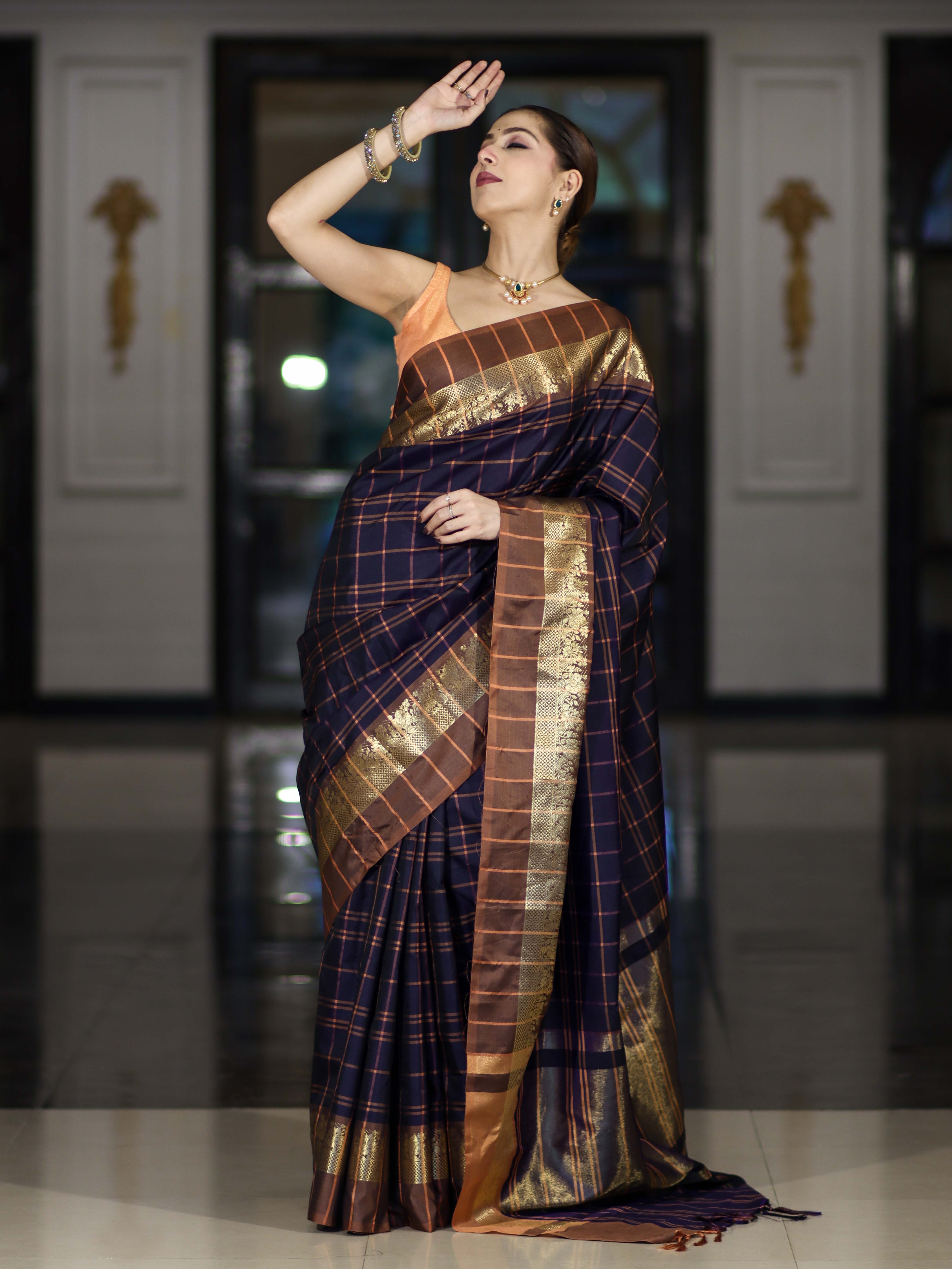 Banarasee Handloom Semi Silk Saree With Checks Pattern & Contrast Border-Violet & Brown