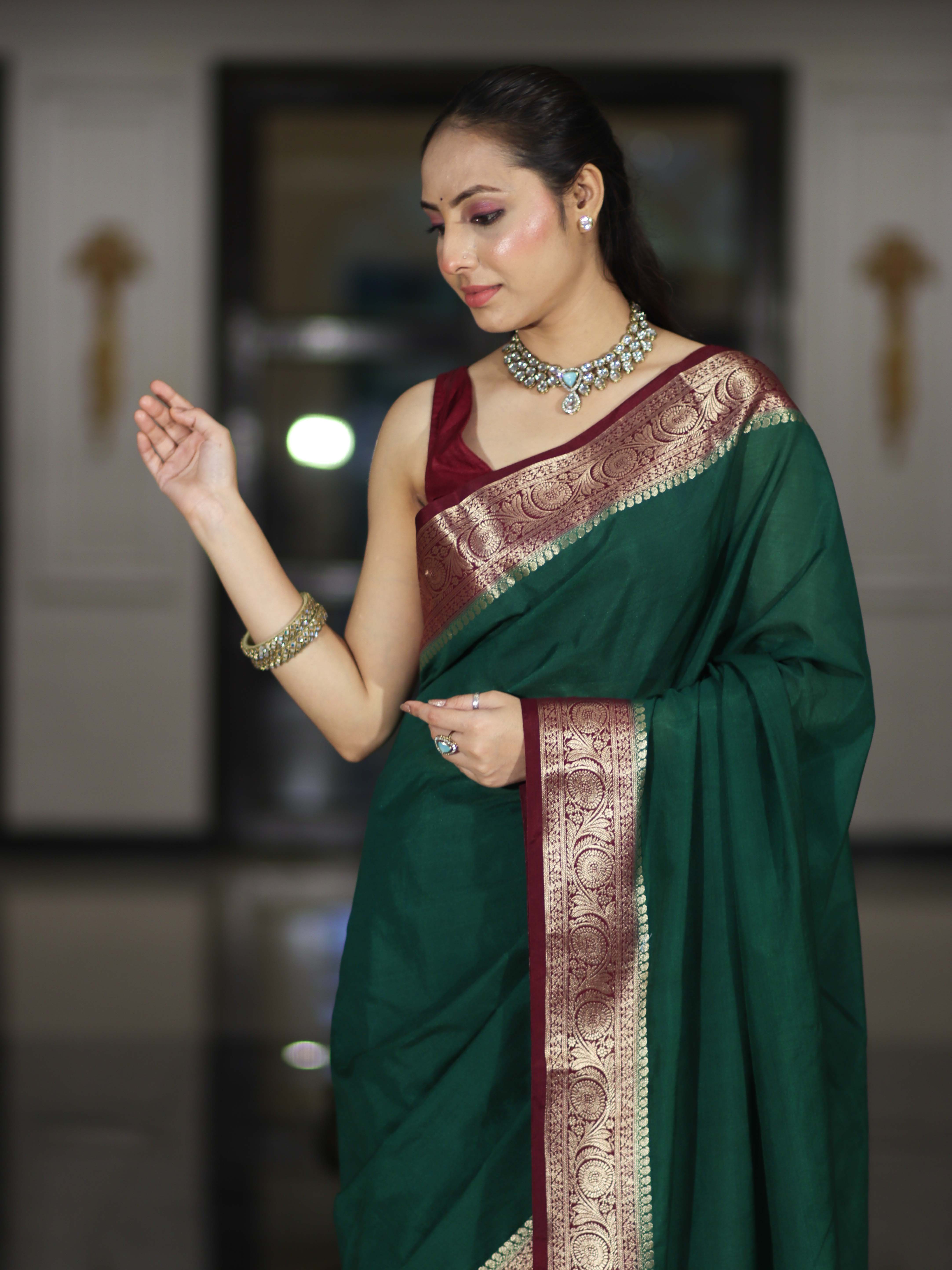Banarasee Handloom Plain Semi Silk Saree With Zari Woven Contrast Border-Green & Maroon