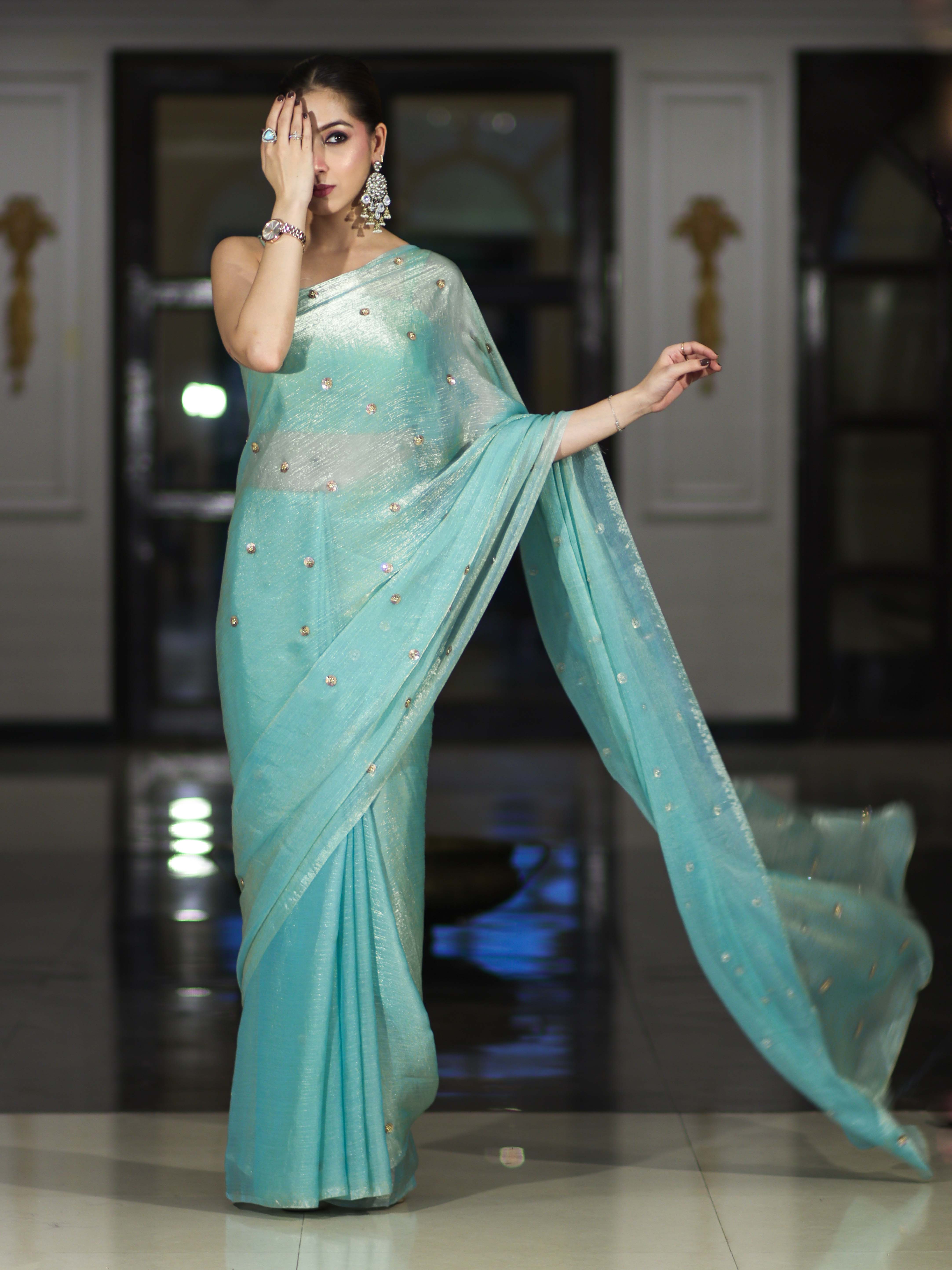 Banarasee Handwoven Dual Shaded Chiffon Saree With Aari Motifs-Light Green