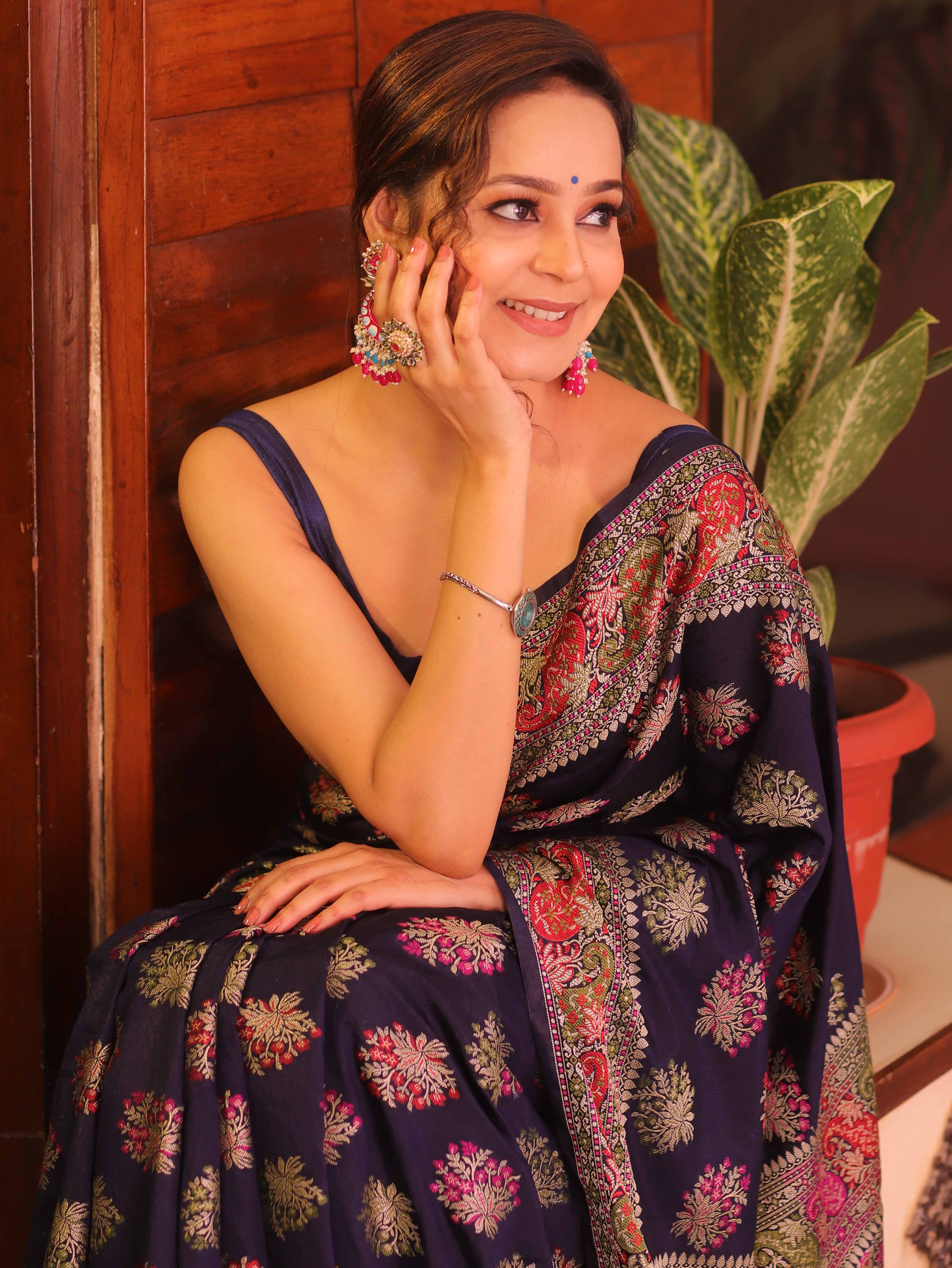 Banarasee Faux Georgette Saree With Resham Work-Blue