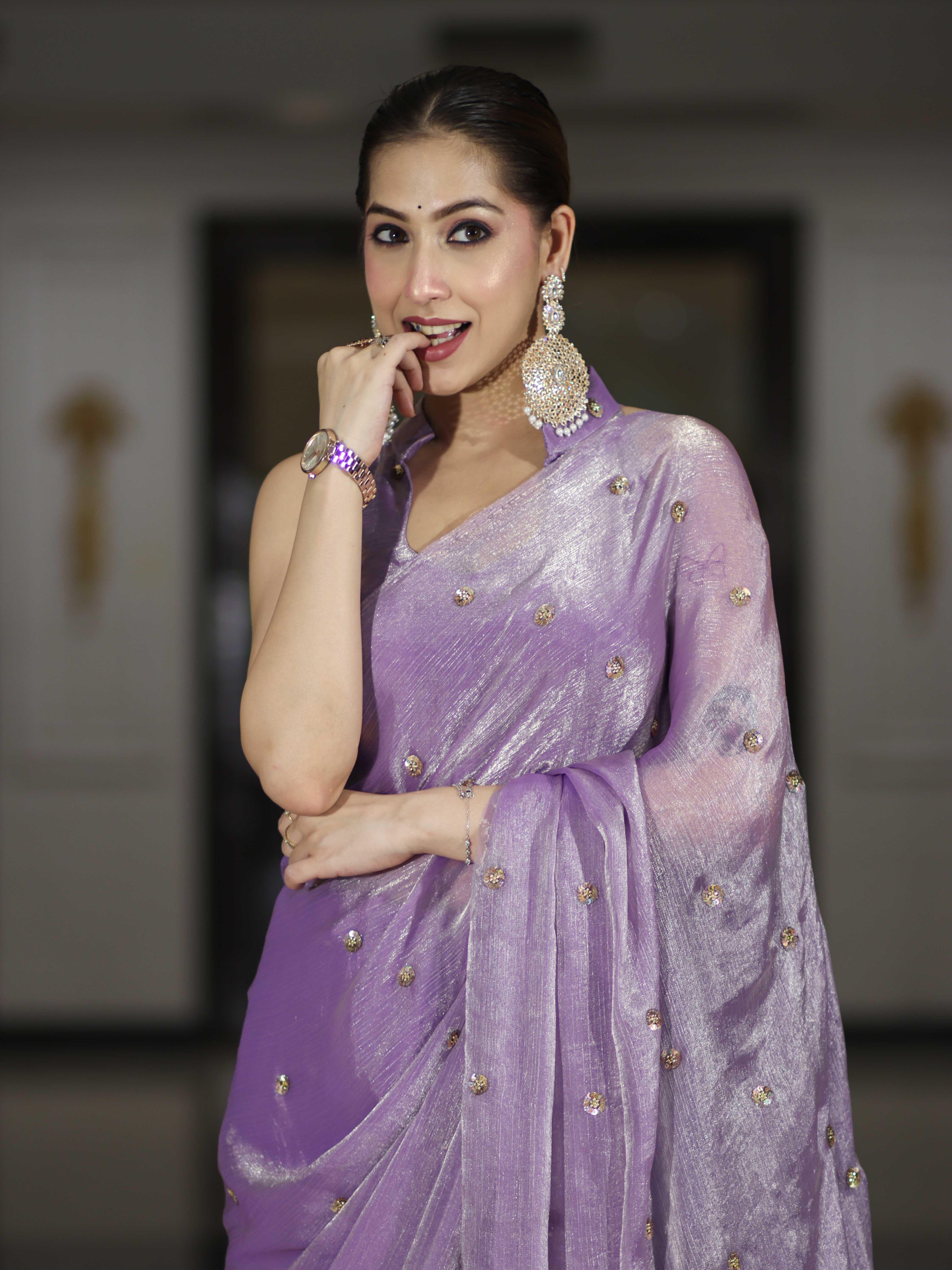 Banarasee Handwoven Dual Shaded Chiffon Saree With Aari Motifs-Lavender