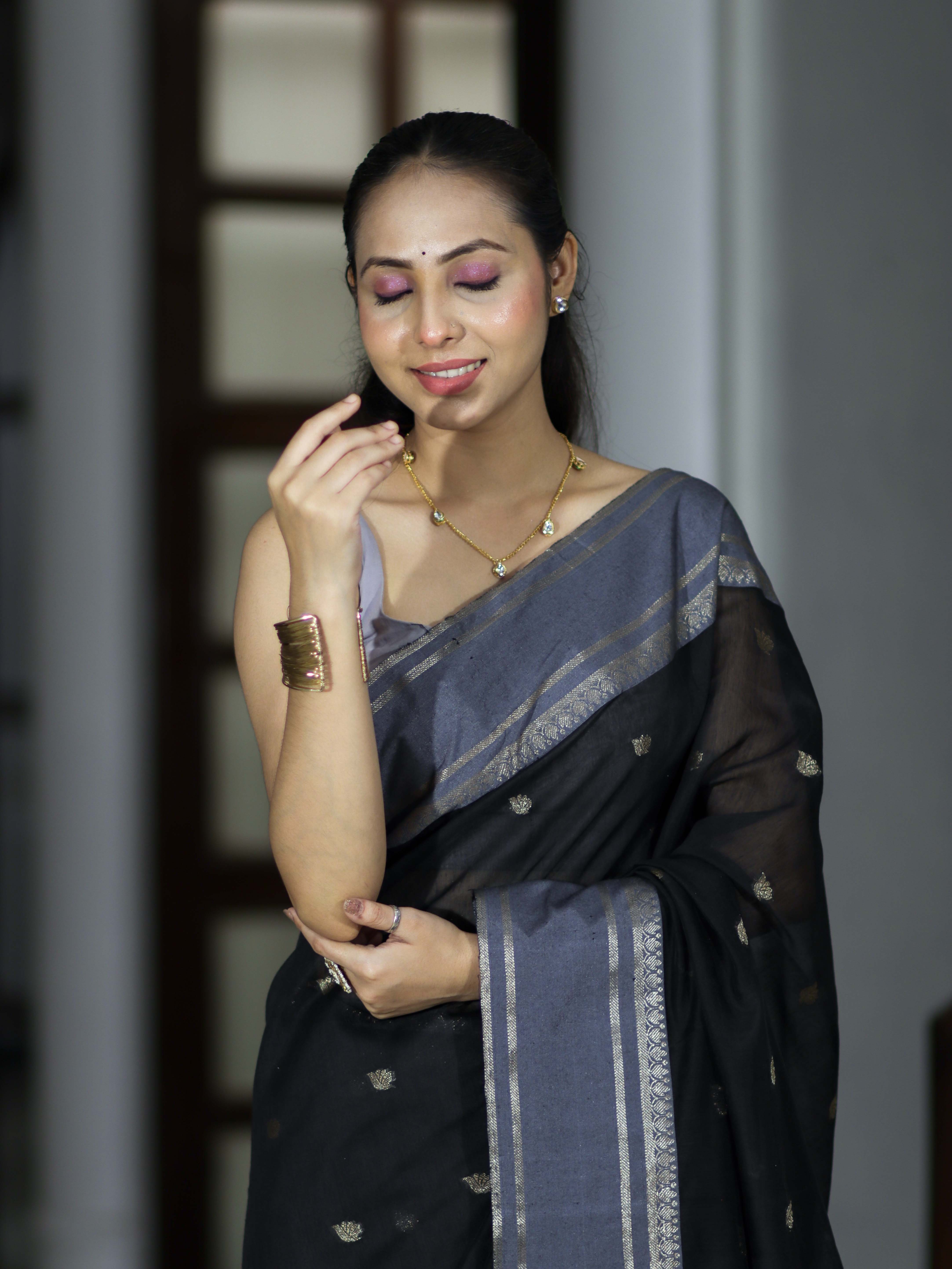 Banarasee Handloom Cotton Silk Saree With Zari Buti & Contrast Border-Black & Grey