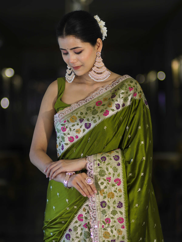 Banarasee Handloom Mashru Silk Saree With Buti Design Meenadar Border & Pallu-Green