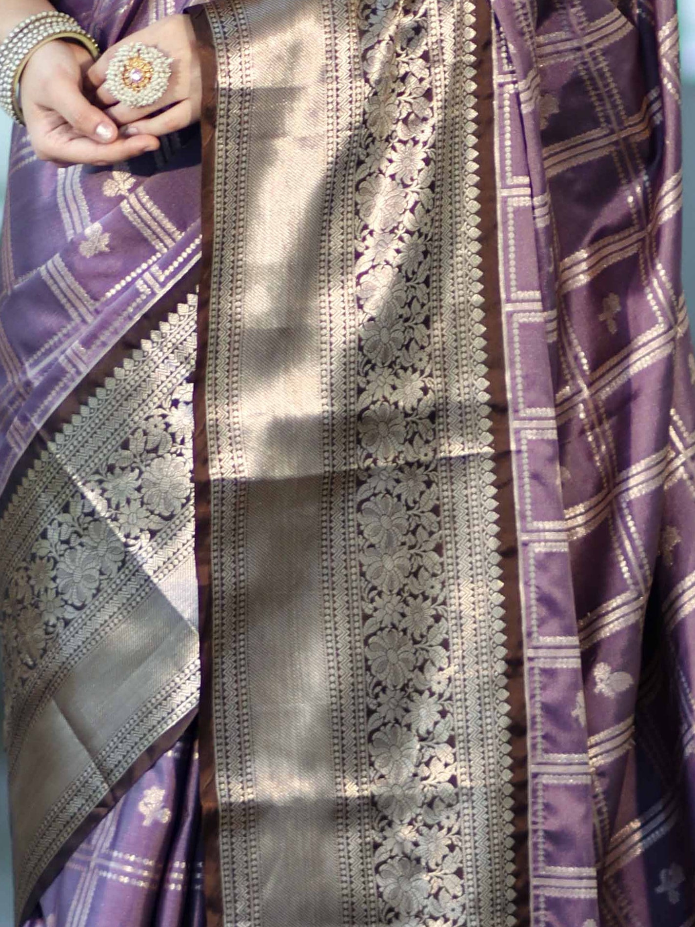 Banarasee Handloom Semi Silk Saree With Zari Checks Design & Contrast Border-Lavender & Brown