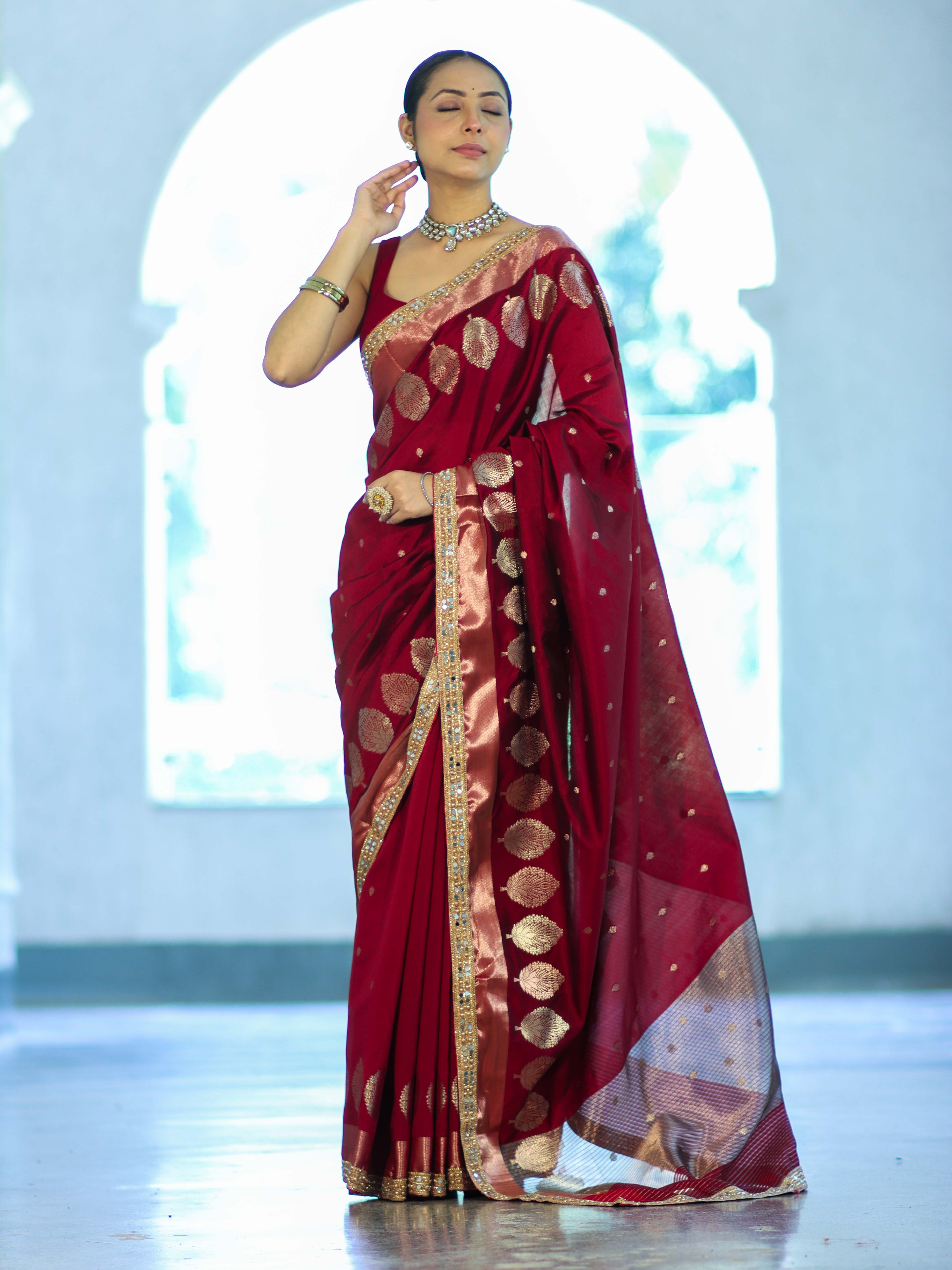 Banarasee Handloom Semi Silk Saree With Sona Rupa Zari Buti Design & Lace Border-Maroon