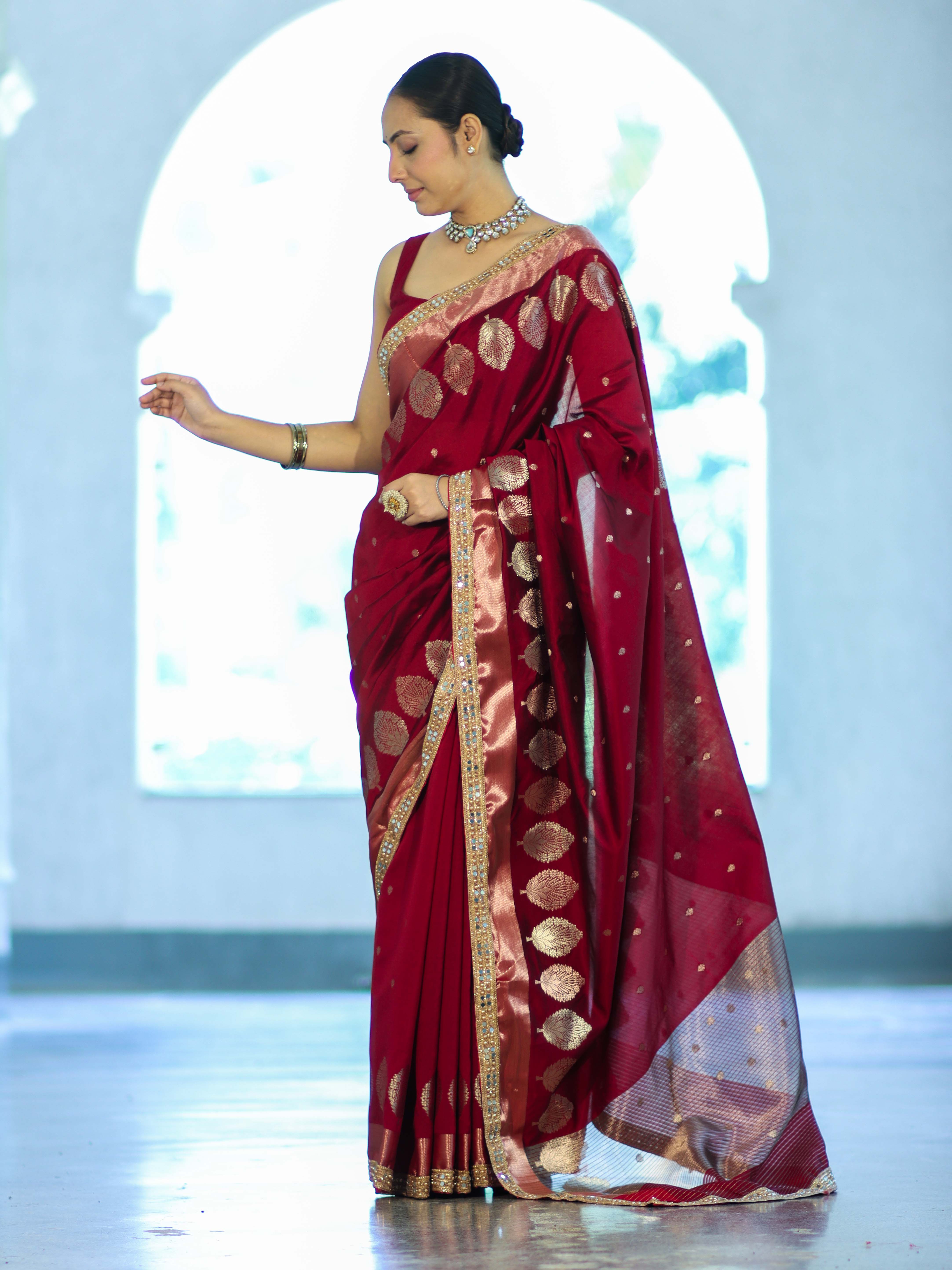 Banarasee Handloom Semi Silk Saree With Sona Rupa Zari Buti Design & Lace Border-Maroon