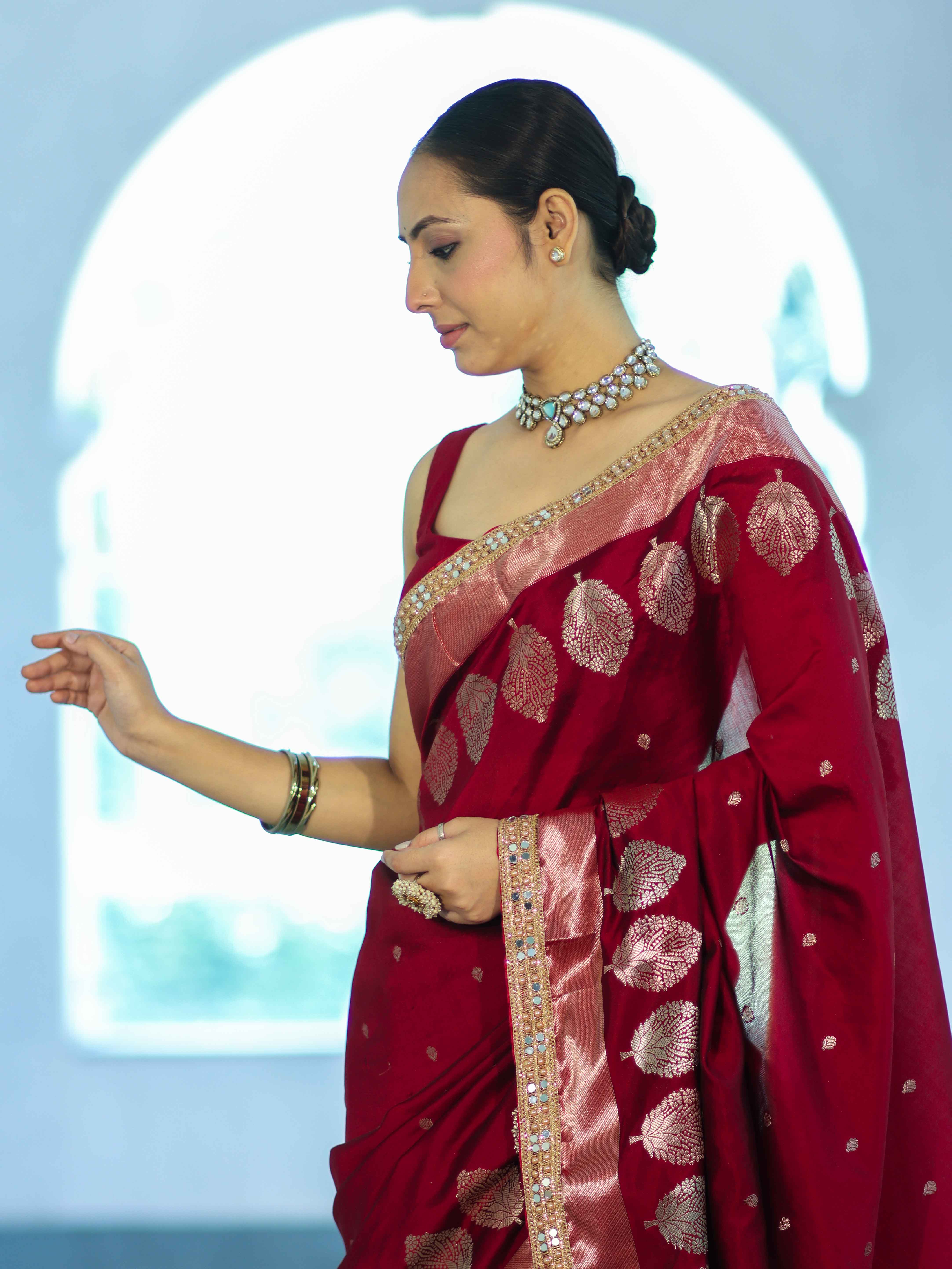Banarasee Handloom Semi Silk Saree With Sona Rupa Zari Buti Design & Lace Border-Maroon