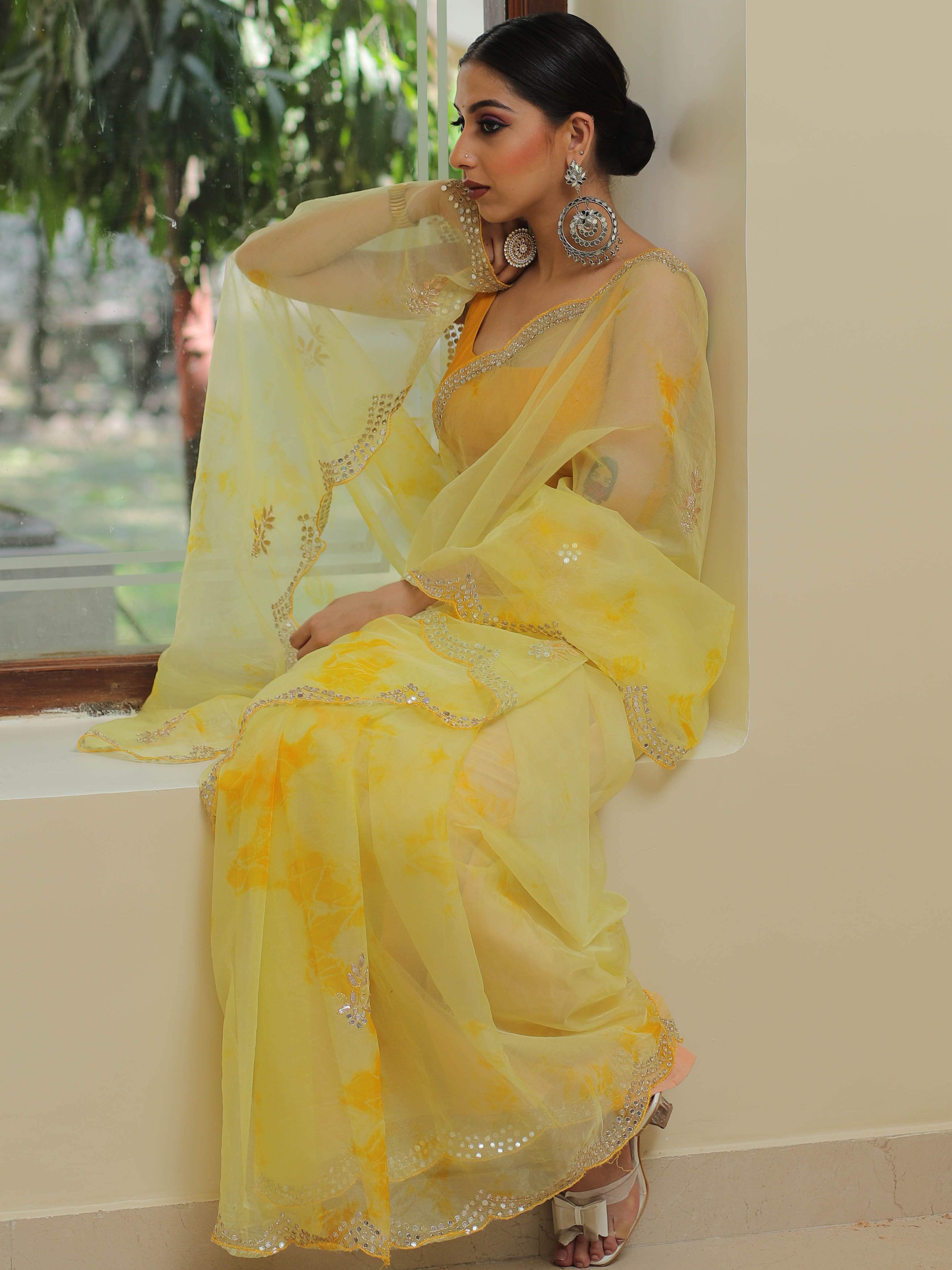 Banarasee Organza Silk Shibori Dyed Hand-work Scallop Border Saree-Yellow