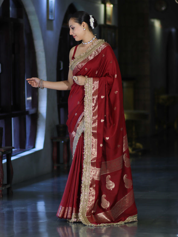 Banarasee Handloom Semi Silk Saree With Zari Buti Design Border & Lace-Maroon