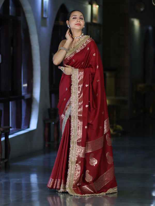 Banarasee Handloom Semi Silk Saree With Zari Buti Design Border & Lace-Maroon