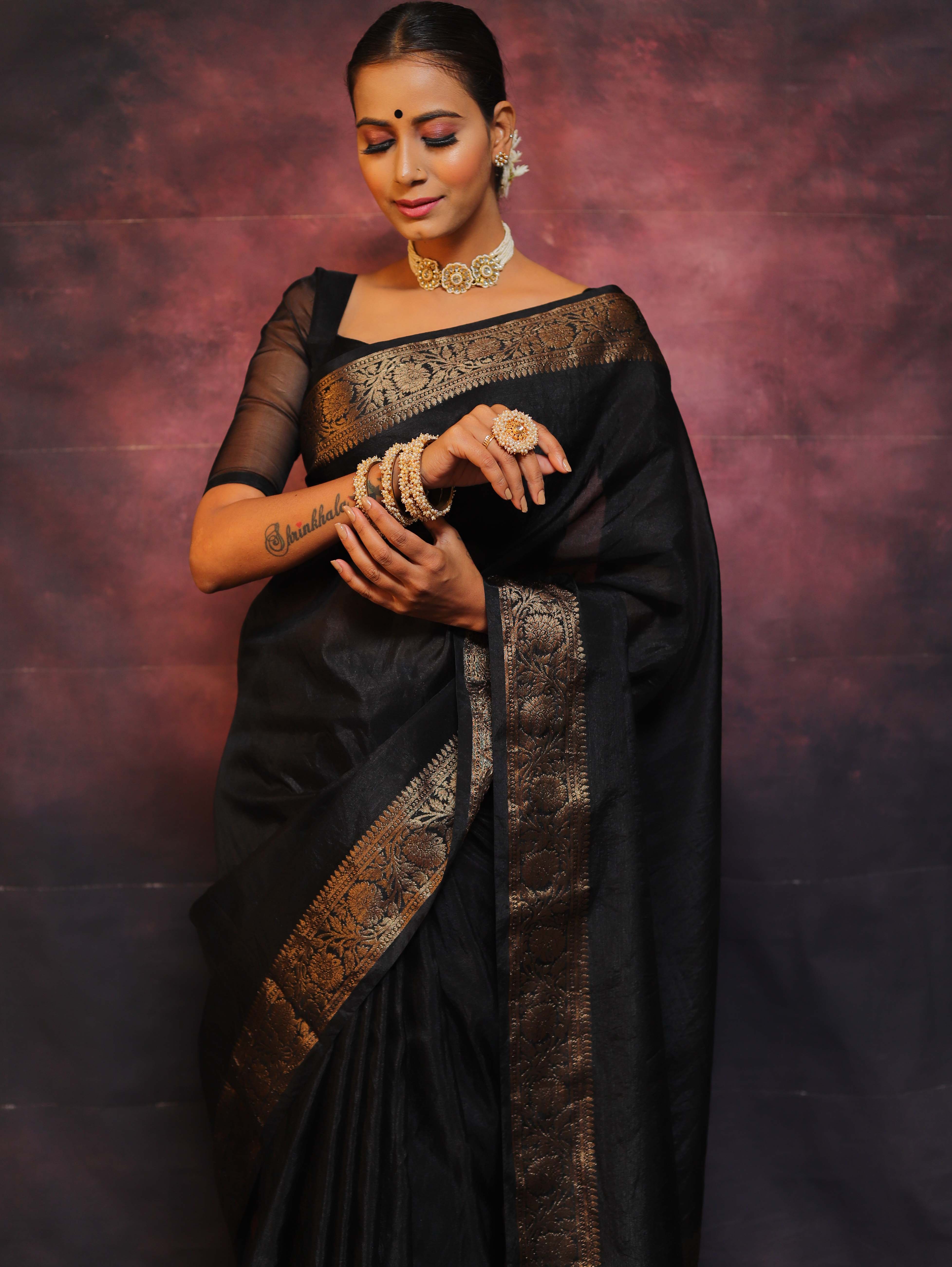 Banarasee Handwoven Semi Silk Plain Saree With Zari Border-Black